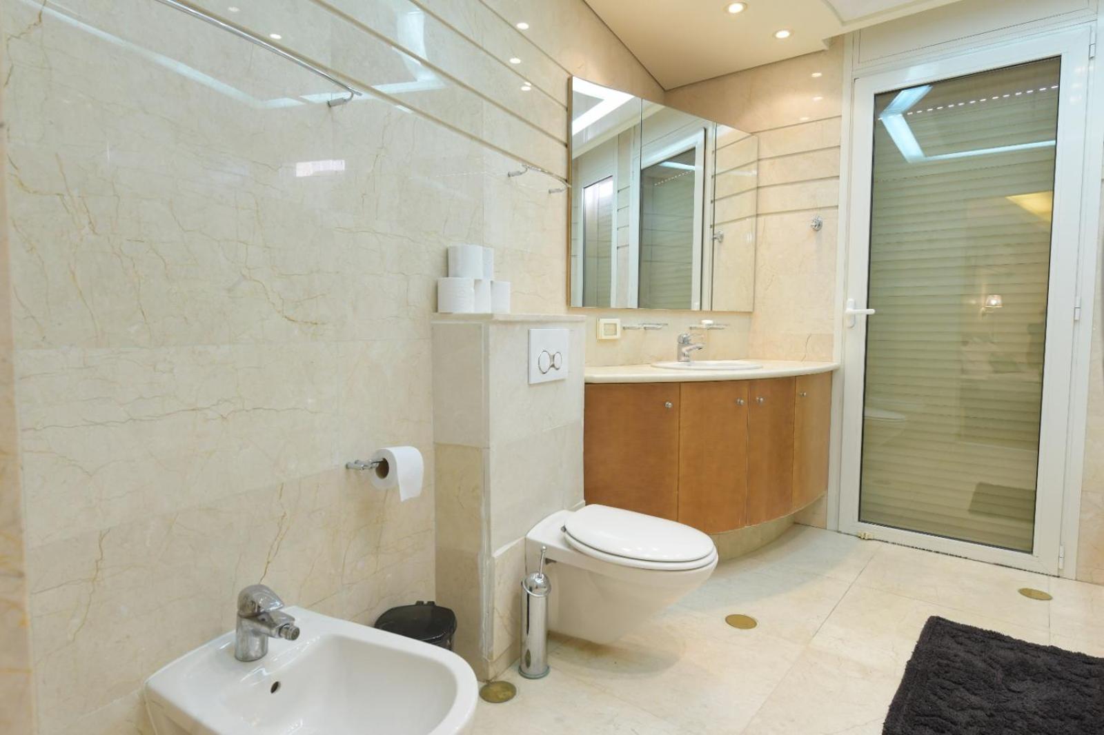 Exclusive Top Luxury Penthouse near the sea with Privat Roof-Pool