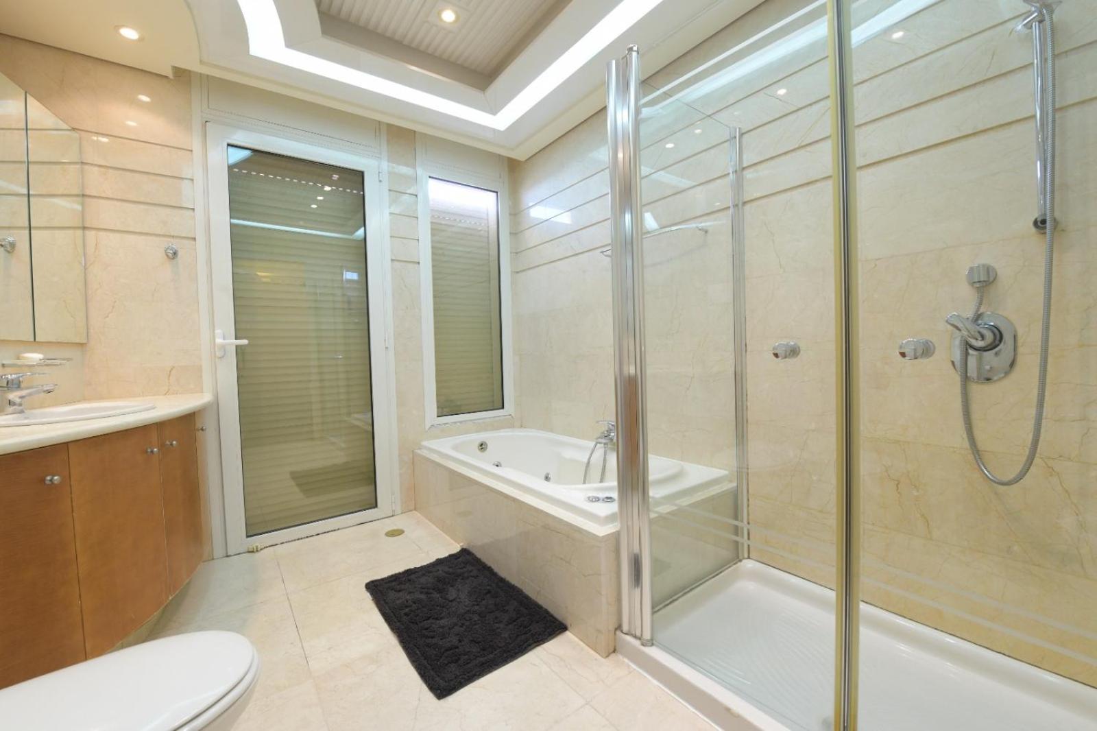 Exclusive Top Luxury Penthouse near the sea with Privat Roof-Pool