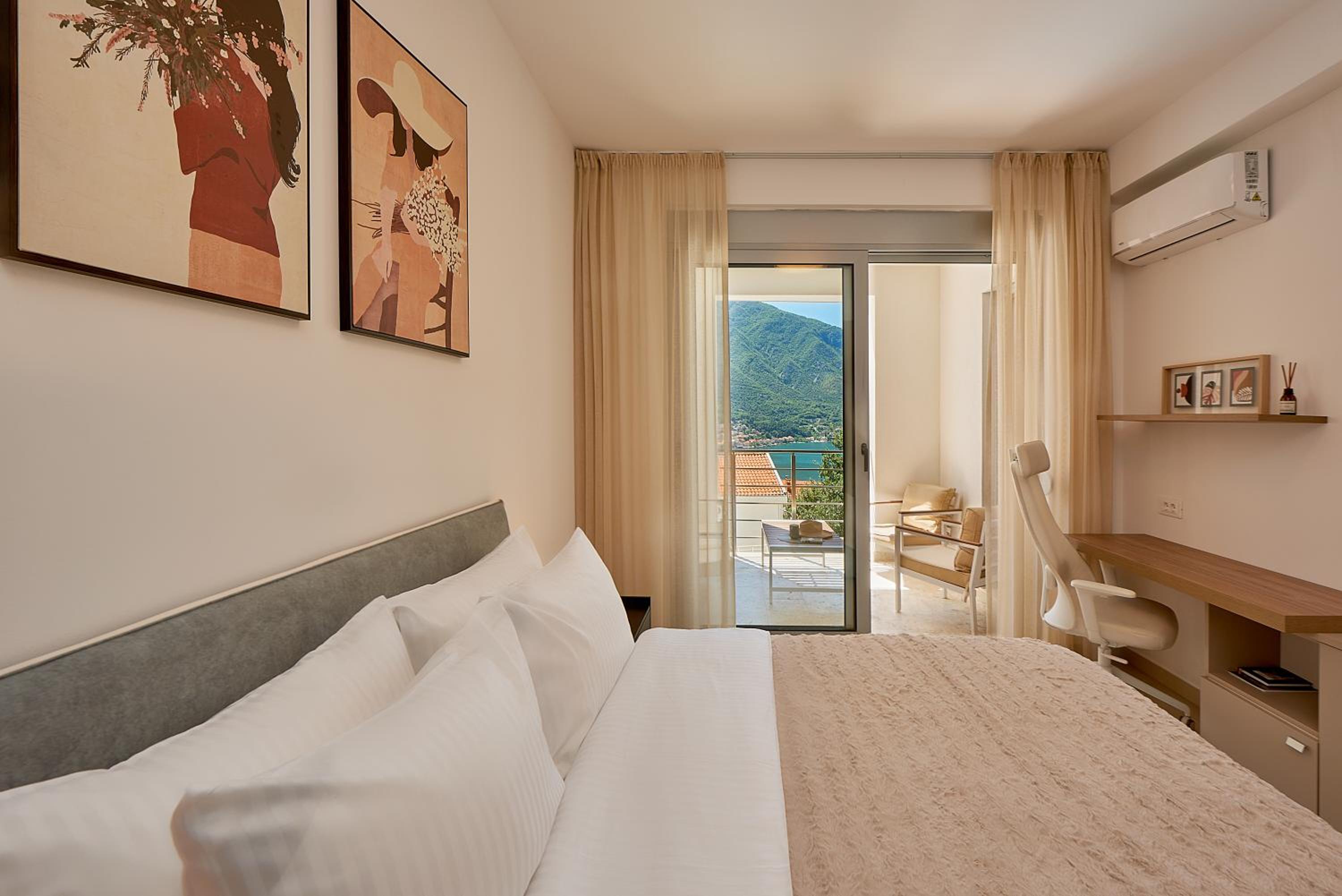 2montenegro VISTA Apartments view 4