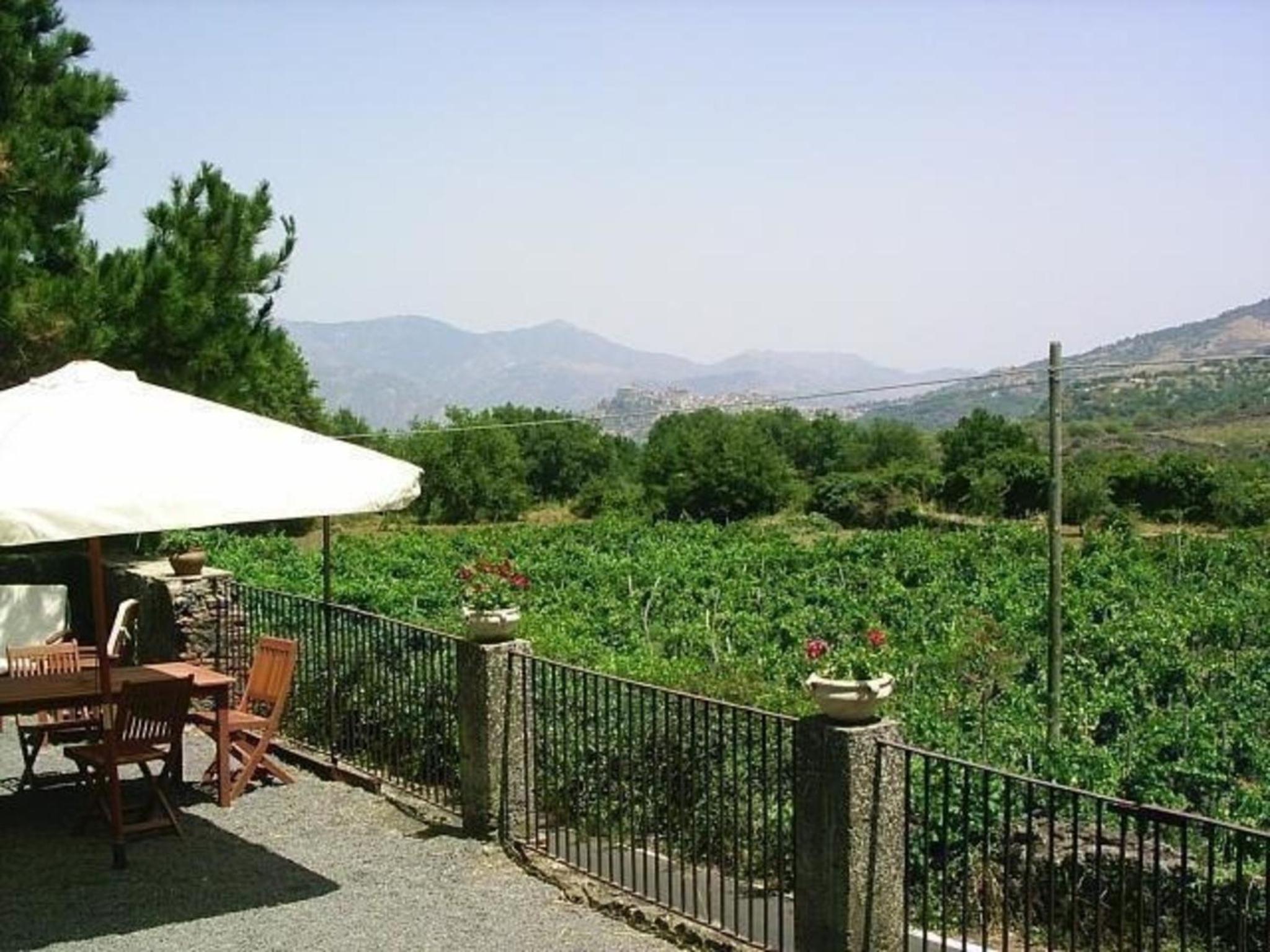 Gemütliches Appartement in Castiglione Di Sicilia mit Privatem Pool view 2