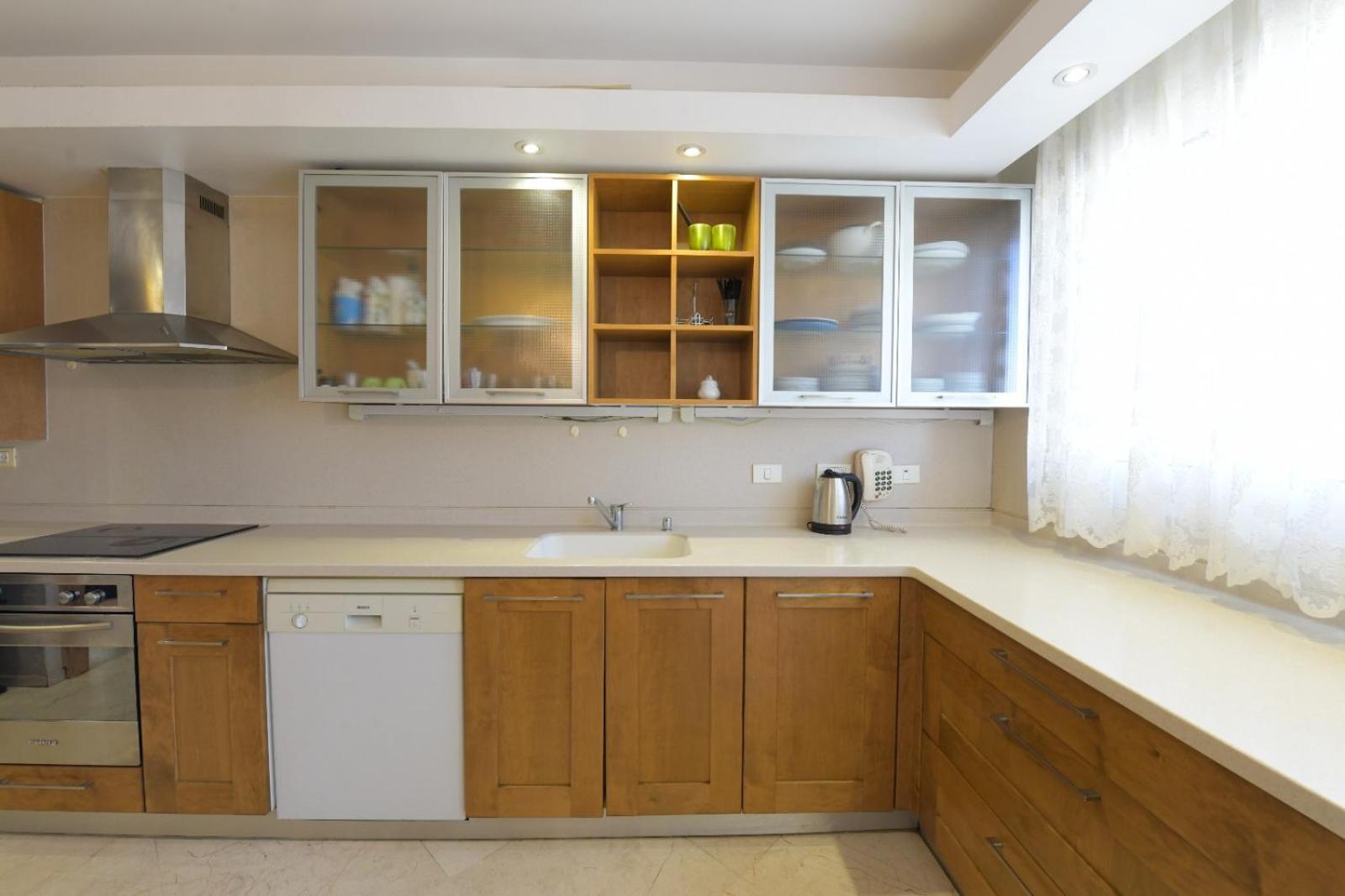 Exclusive Top Luxury Penthouse near the sea with Privat Roof-Pool