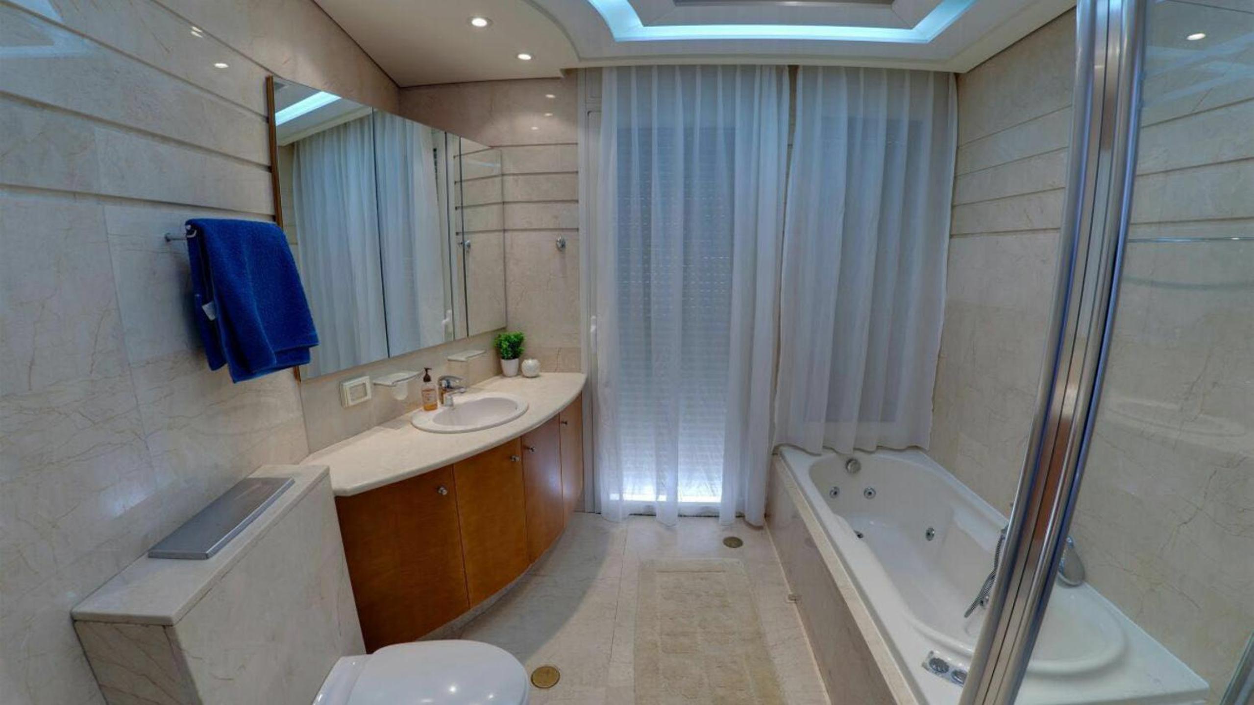 Exclusive Top Luxury Penthouse near the sea with Privat Roof-Pool