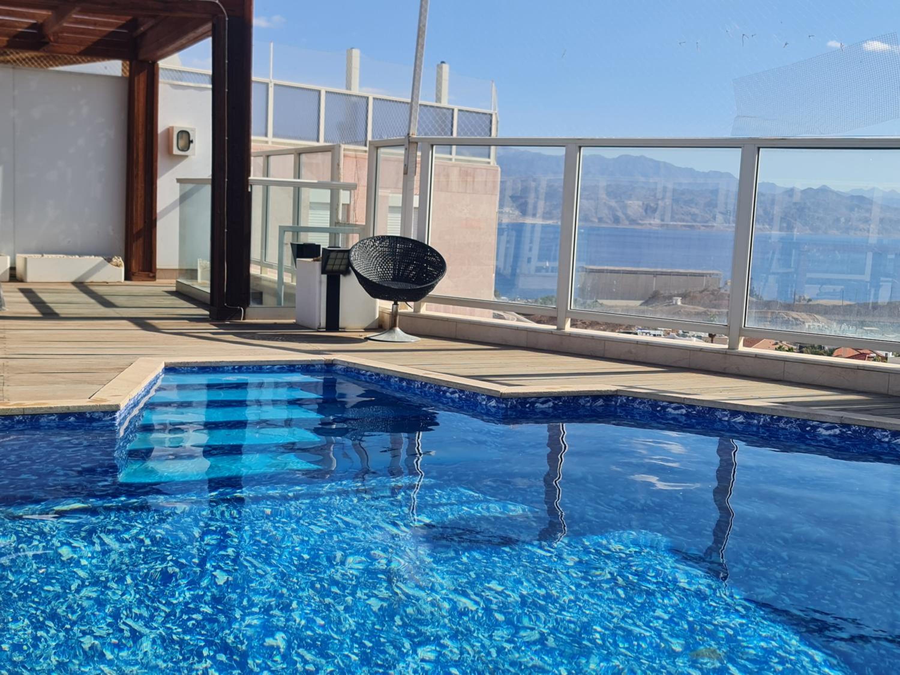 Exclusive Top Luxury Penthouse near the sea with Privat Roof-Pool