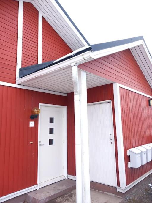 Viihtyisä itsepalvelumajoitus, tilava saunallinen yksiö