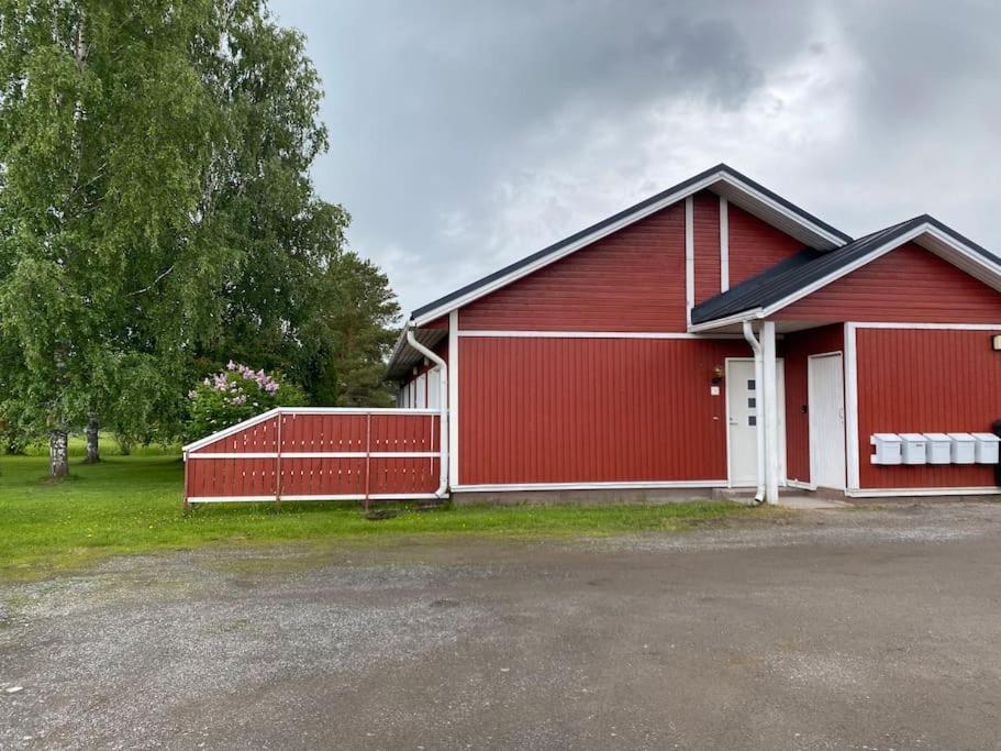 Viihtyisä itsepalvelumajoitus, tilava saunallinen yksiö
