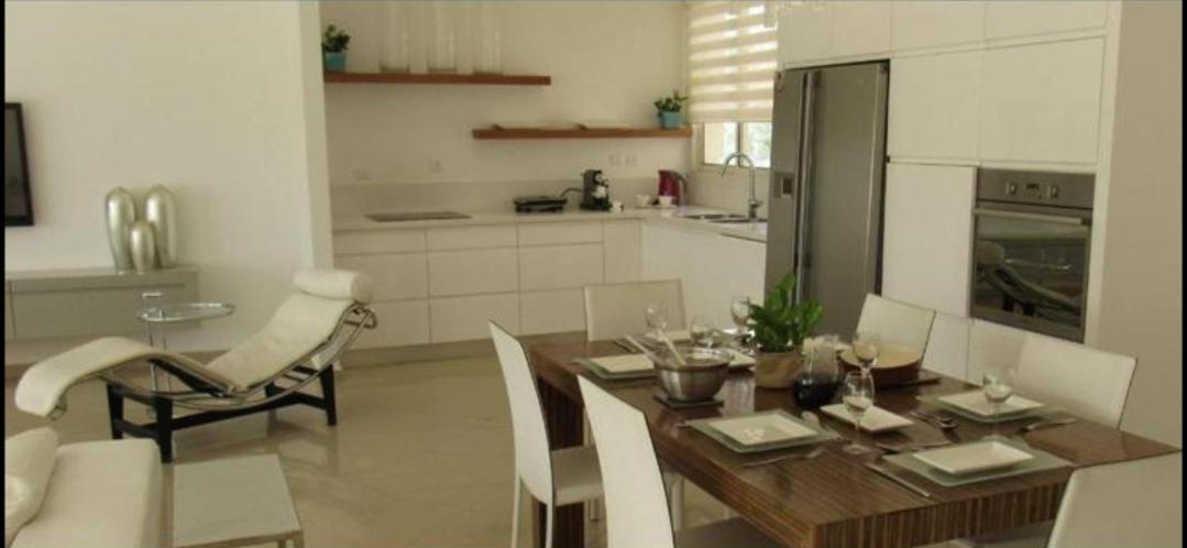 Exclusive Top Luxury Penthouse near the sea with Privat Roof-Pool
