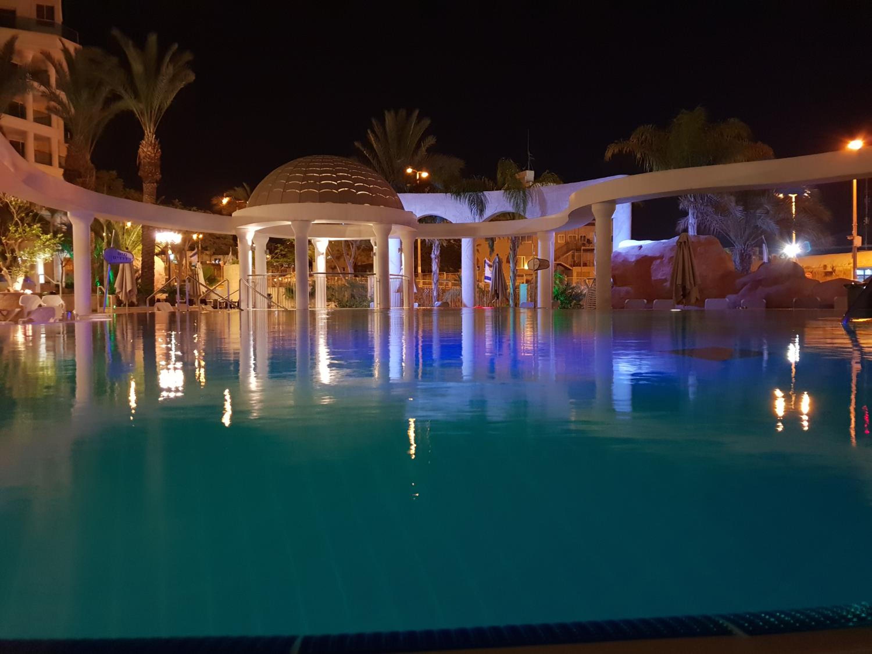 Exclusive Top Luxury Penthouse near the sea with Privat Roof-Pool