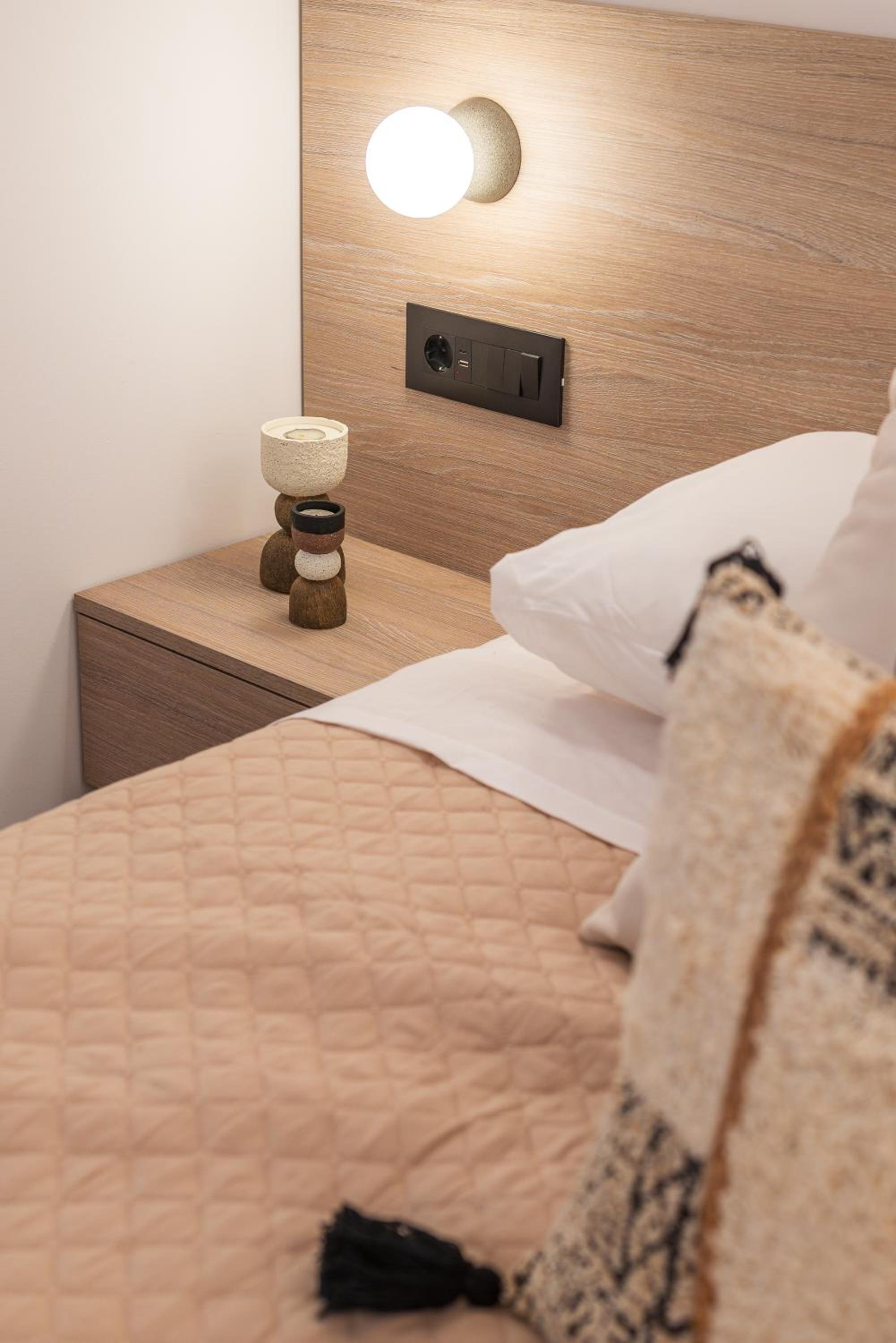 Emma's Central Suite photo 2