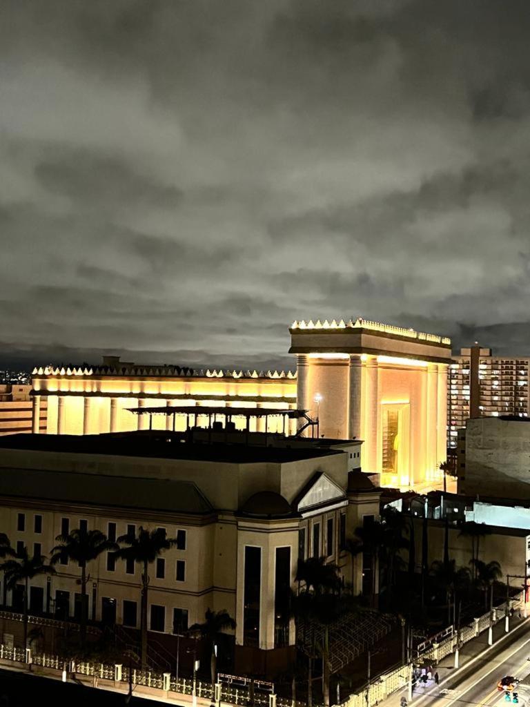 Ap inteiro no Brás com vaga, 12º andar, Templo Salomão, próximo ao metrô Bresser