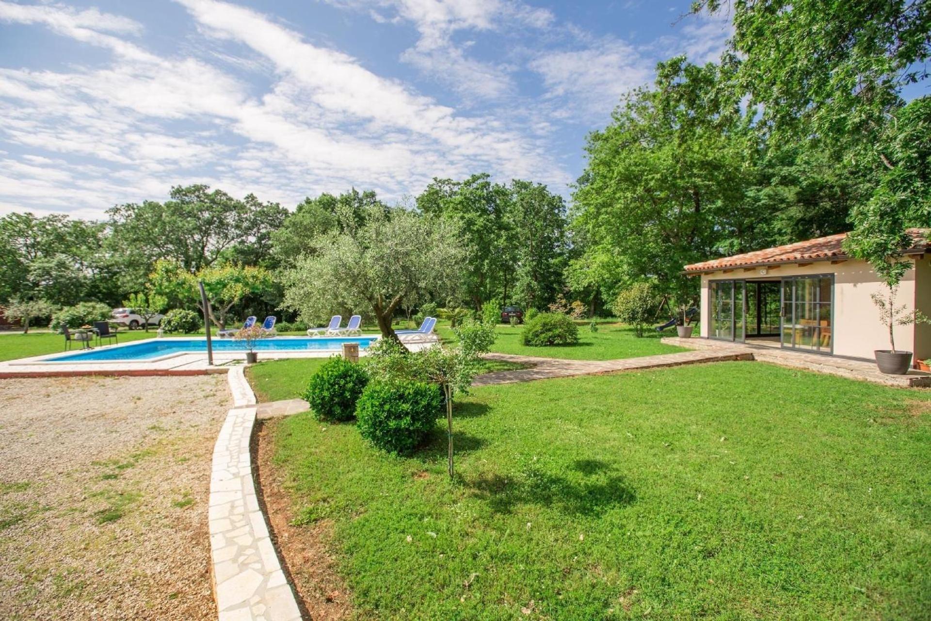 Ferienwohnung Adelia mit gemeinsamem Pool