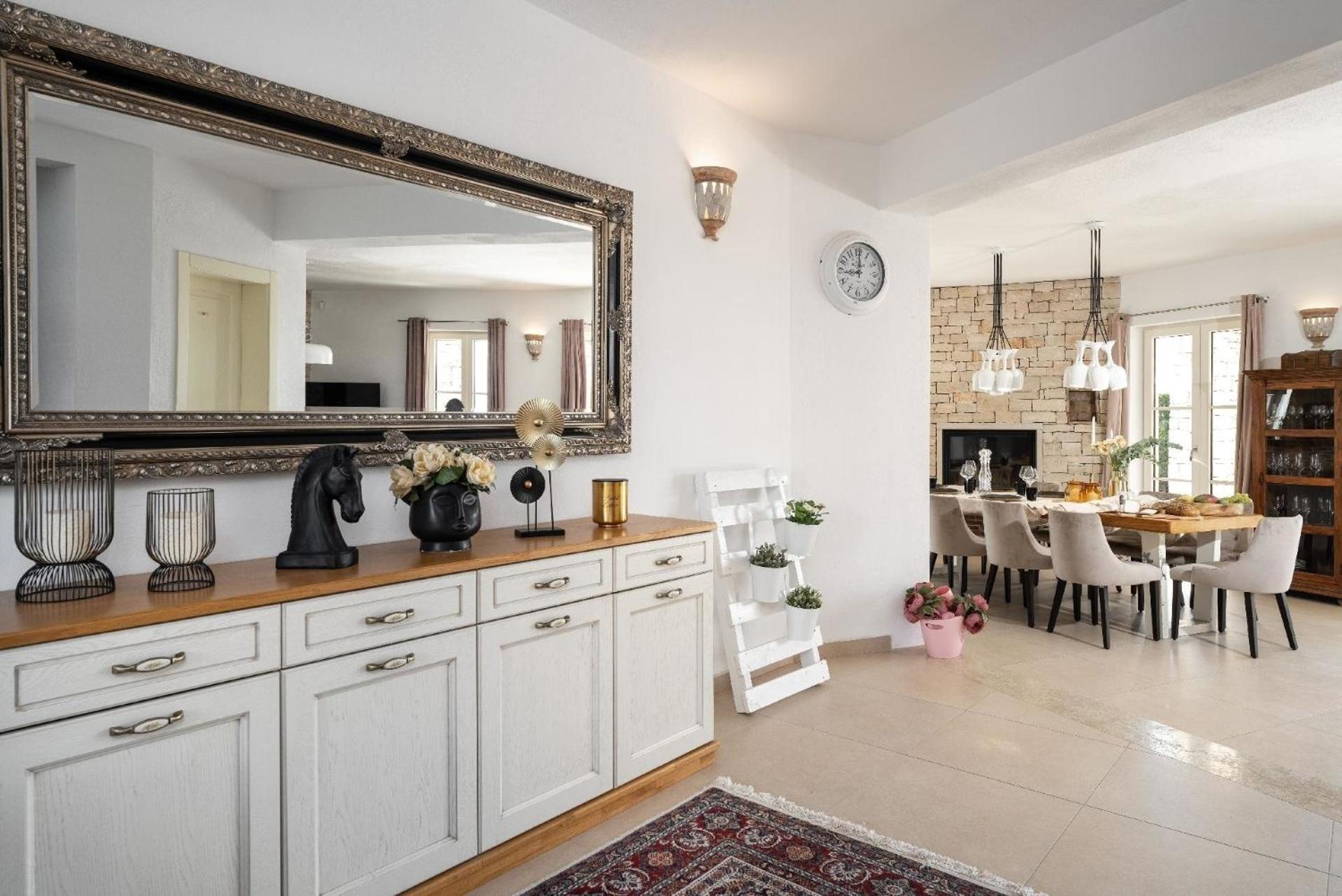 Haustierfreundliche Villa Bincila mit Pool