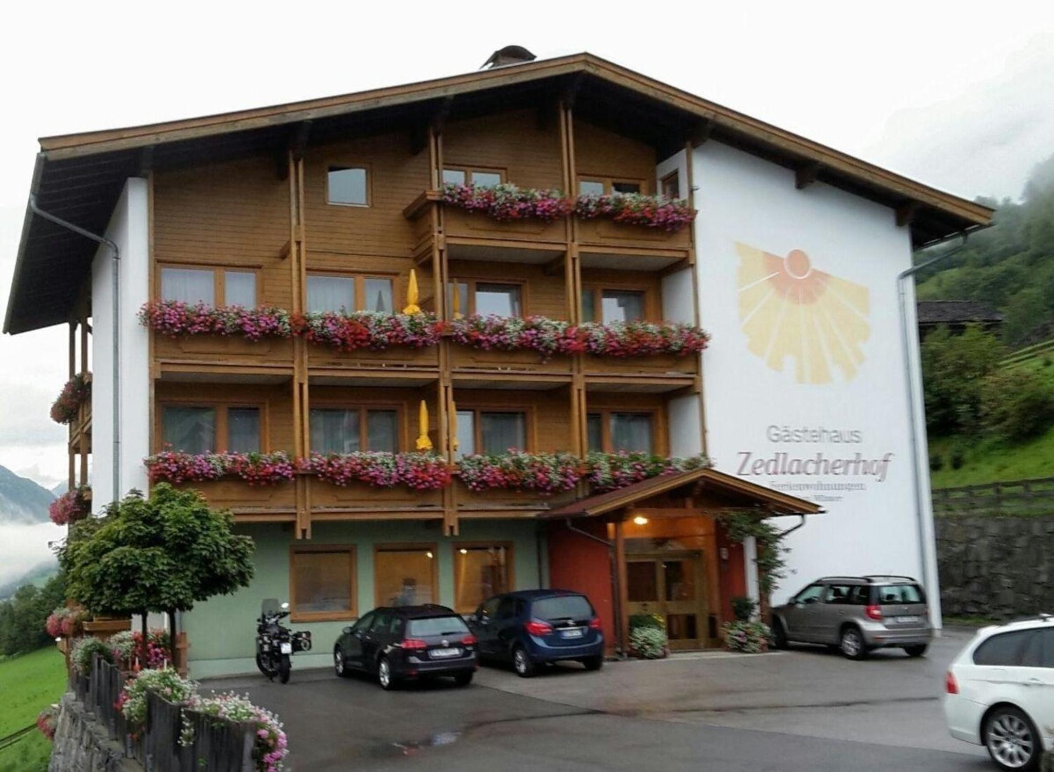 Ferienwohnung in der ersten Etage mit maßgefertigter Möblierung