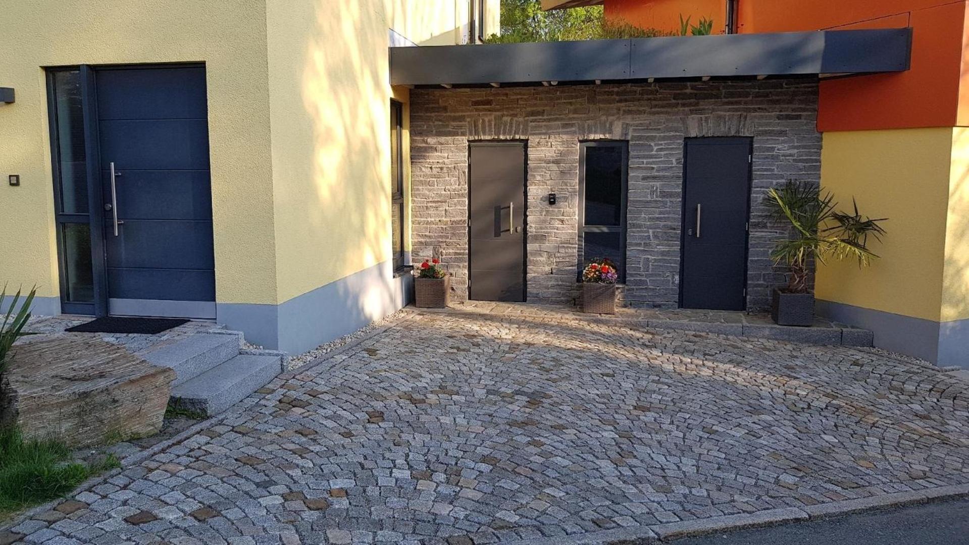 Moderne, Niveauvoll Eingerichtete Ferienwohnung