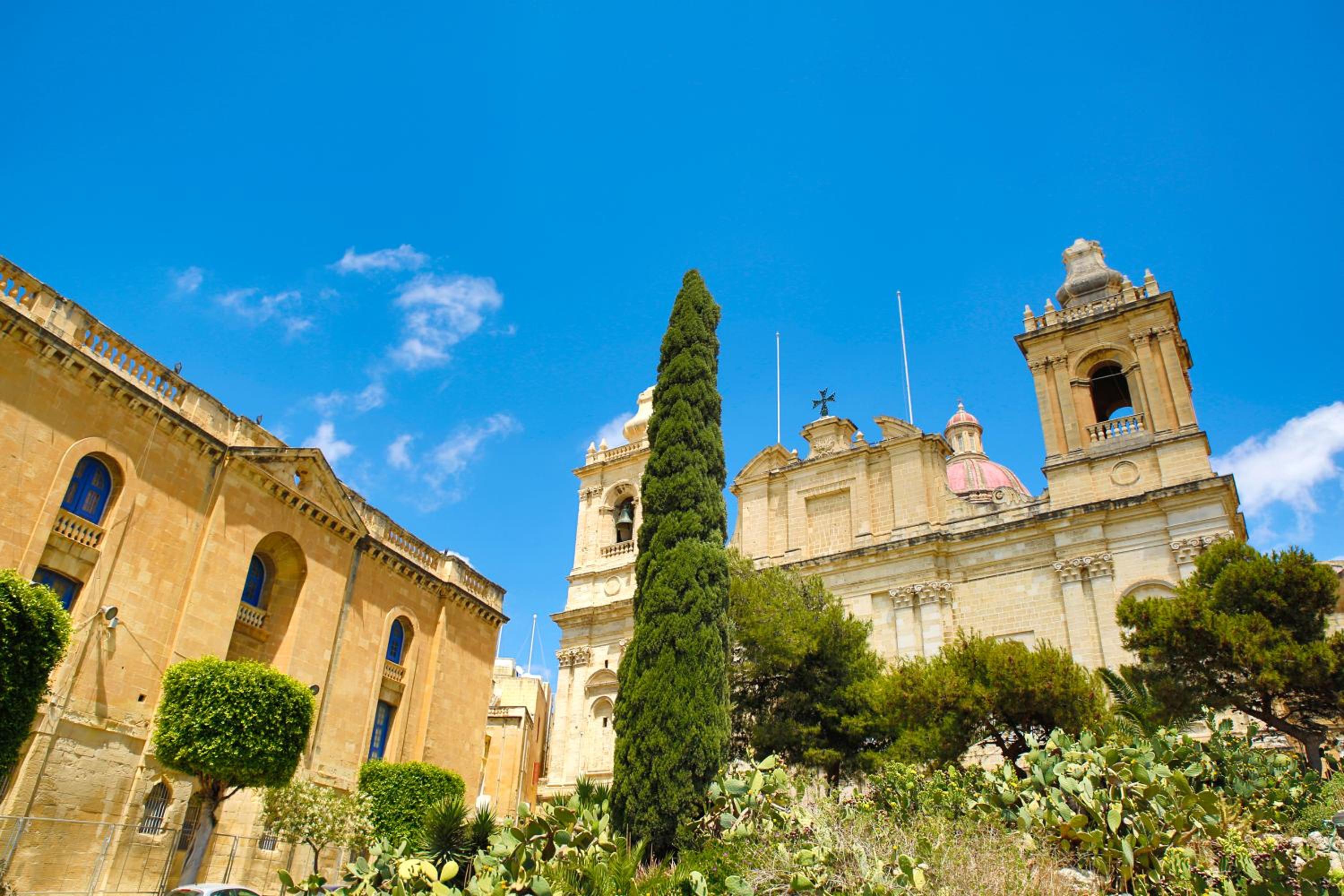 Historic Vittoriosa Maisonette with Sea View