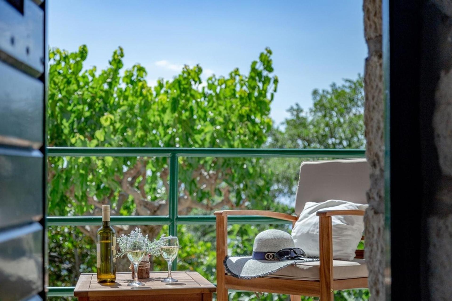 Ferienhaus Nikola mit beheiztem Pool view 2
