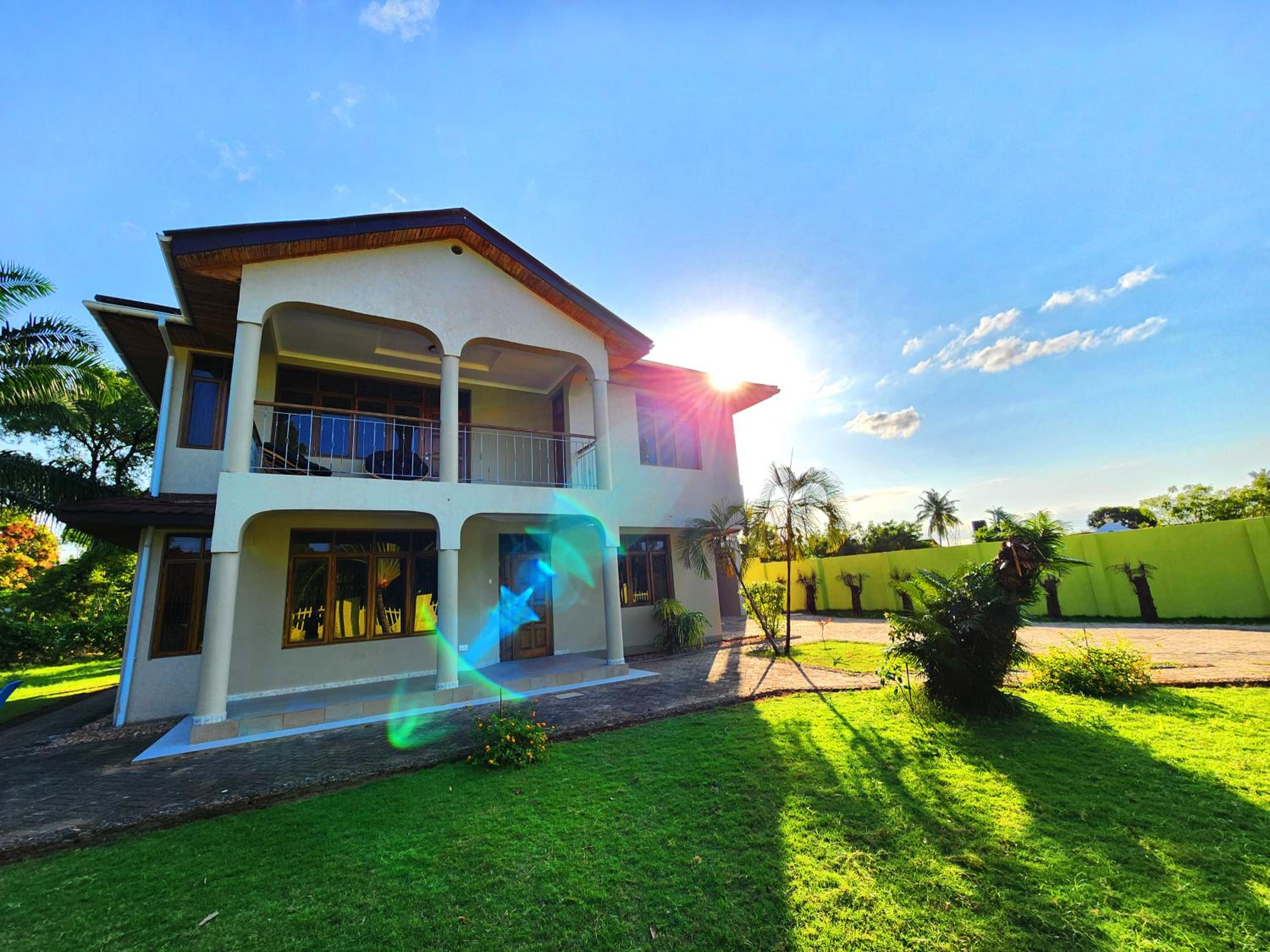 Autumn House - main view