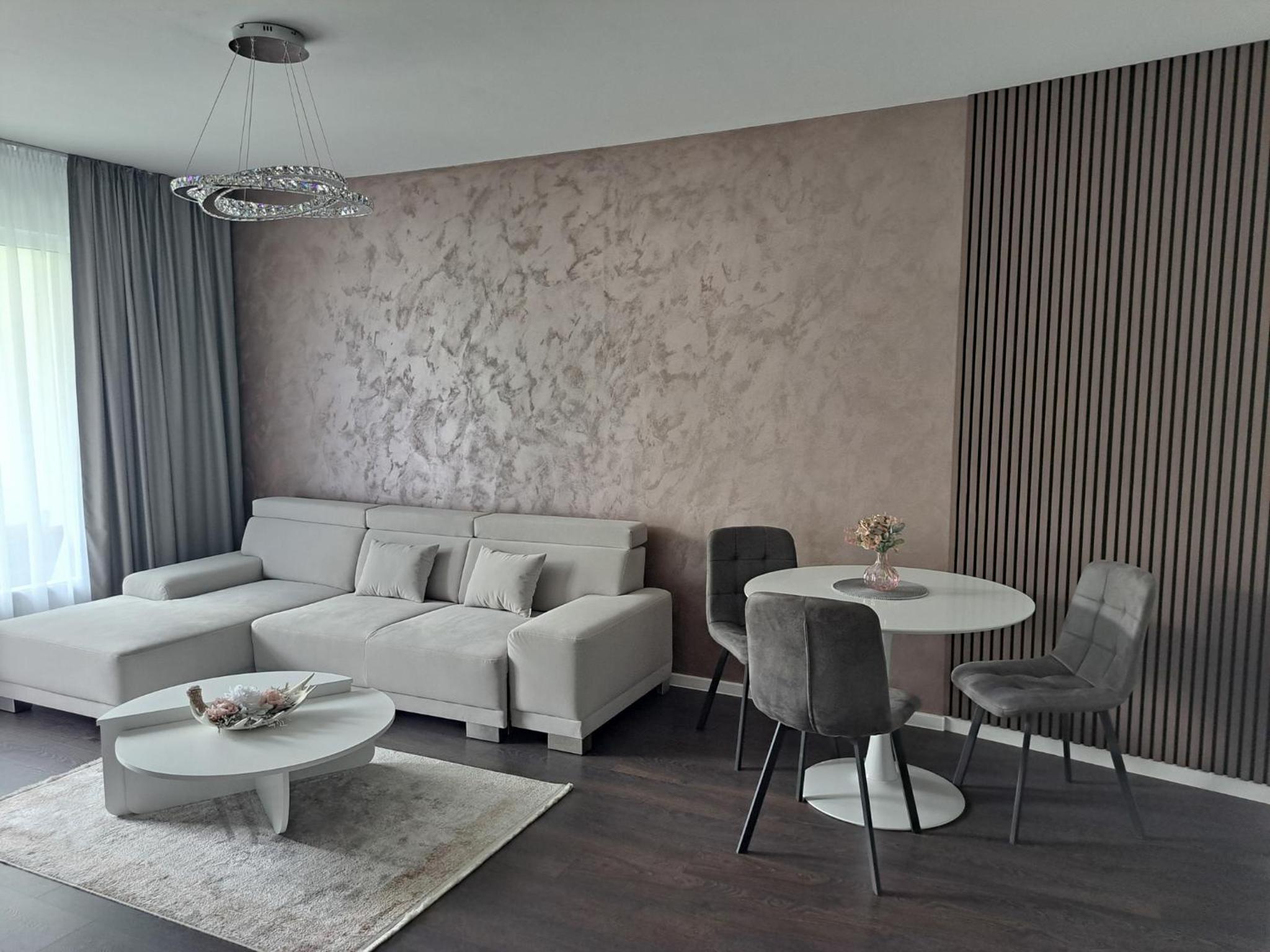 Tabáň Marble apartment (city center & free parking)