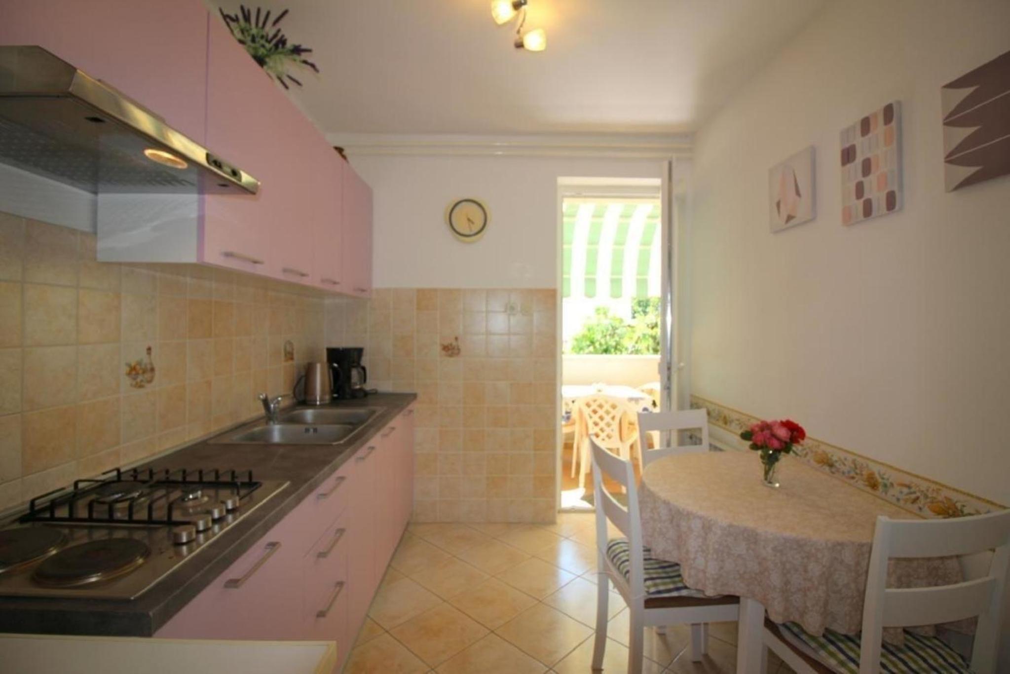 Wohnung Radojka mit Terrasse, nahe Porec Altstadt view 4