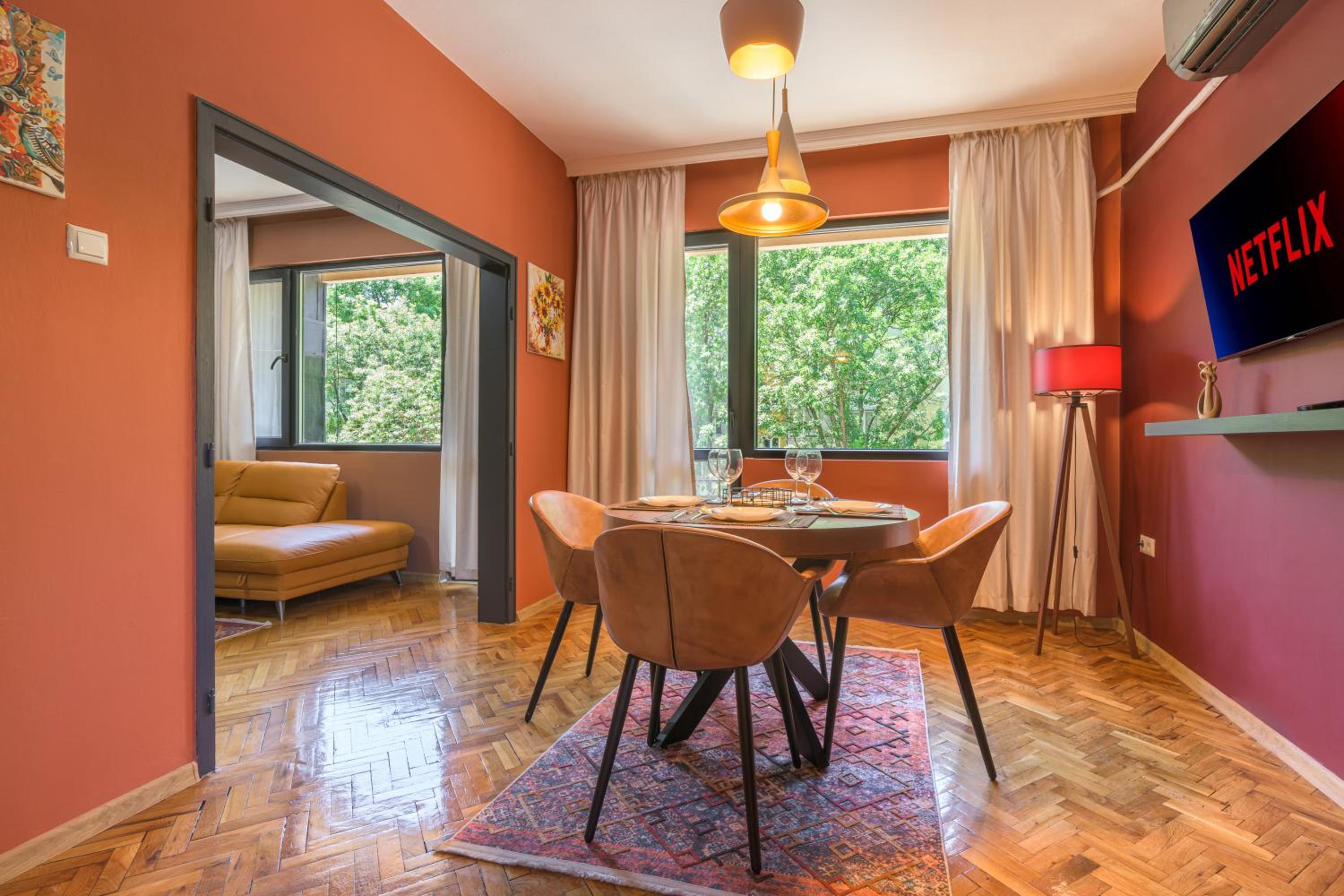 ELI-ANDON APARTMENt