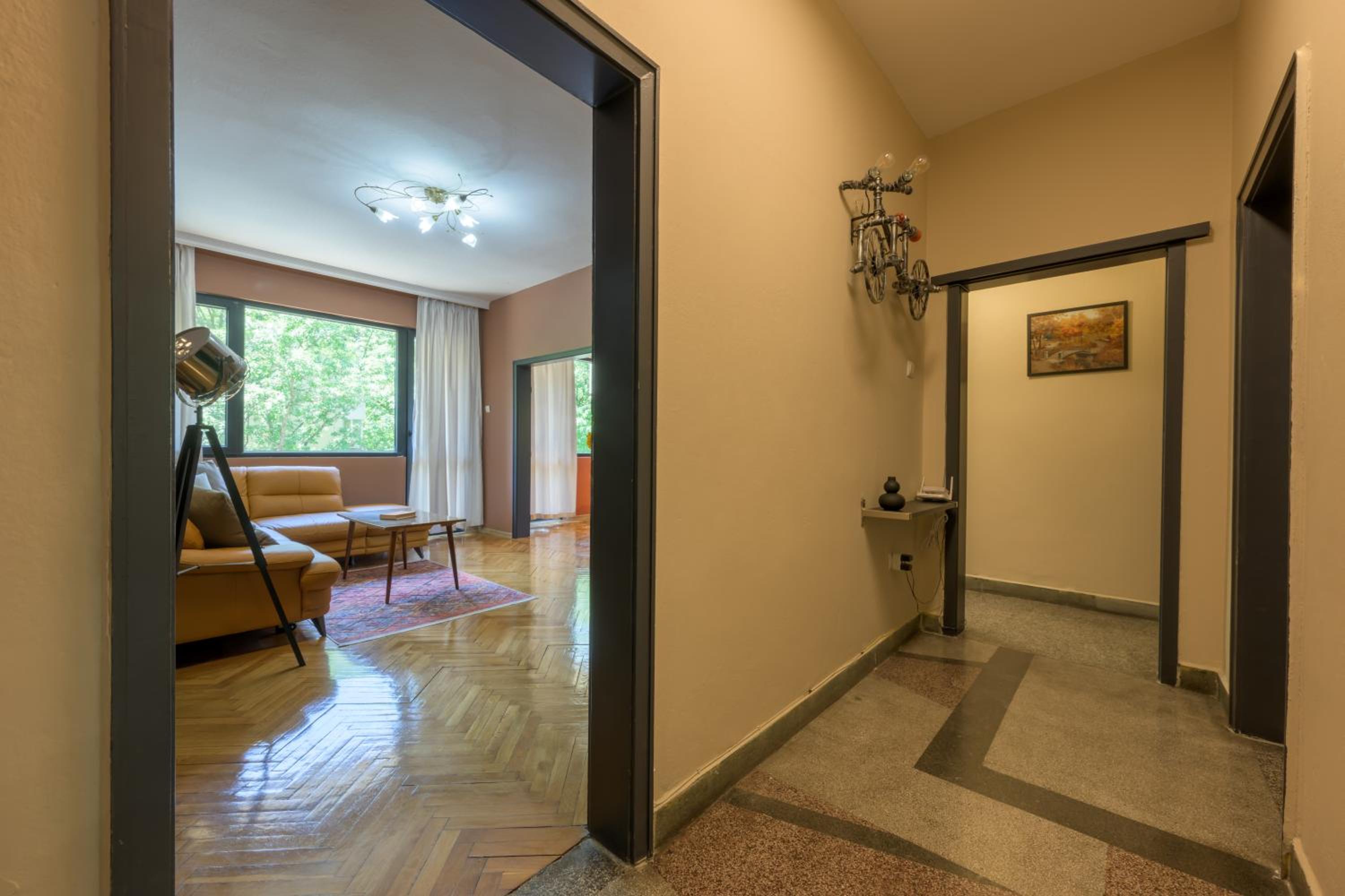 ELI-ANDON APARTMENt