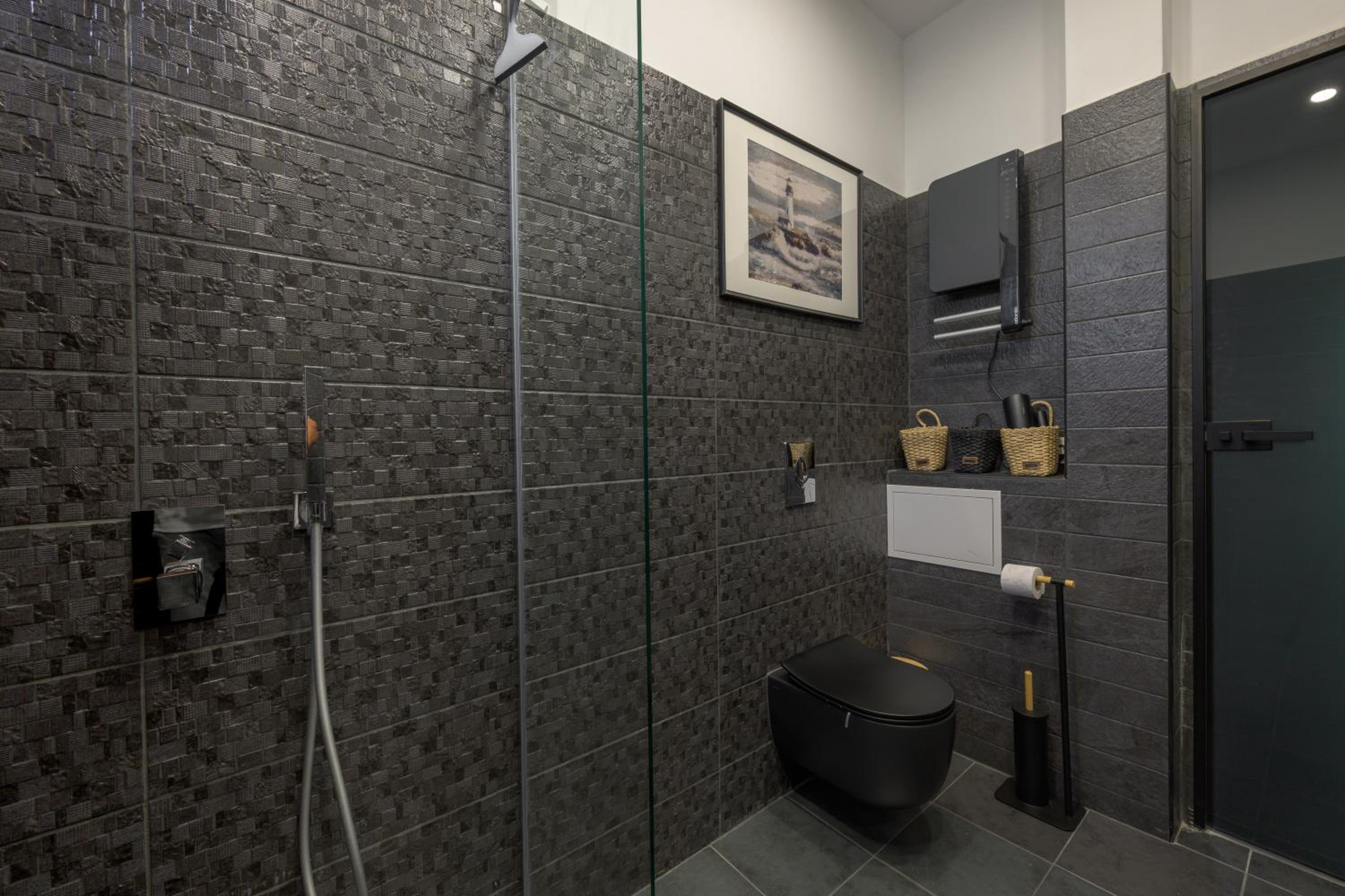 ELI-ANDON APARTMENt