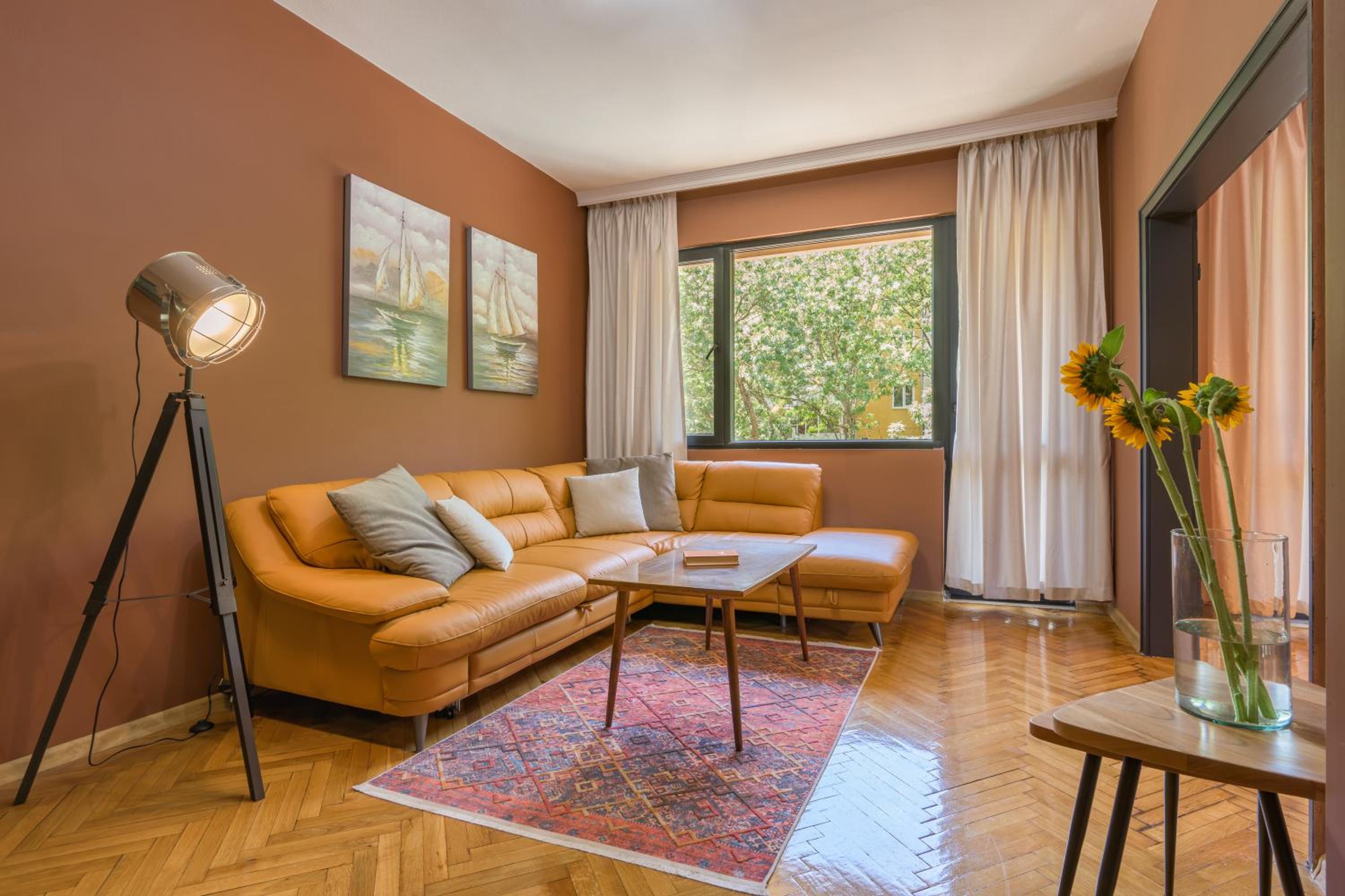 ELI-ANDON APARTMENt
