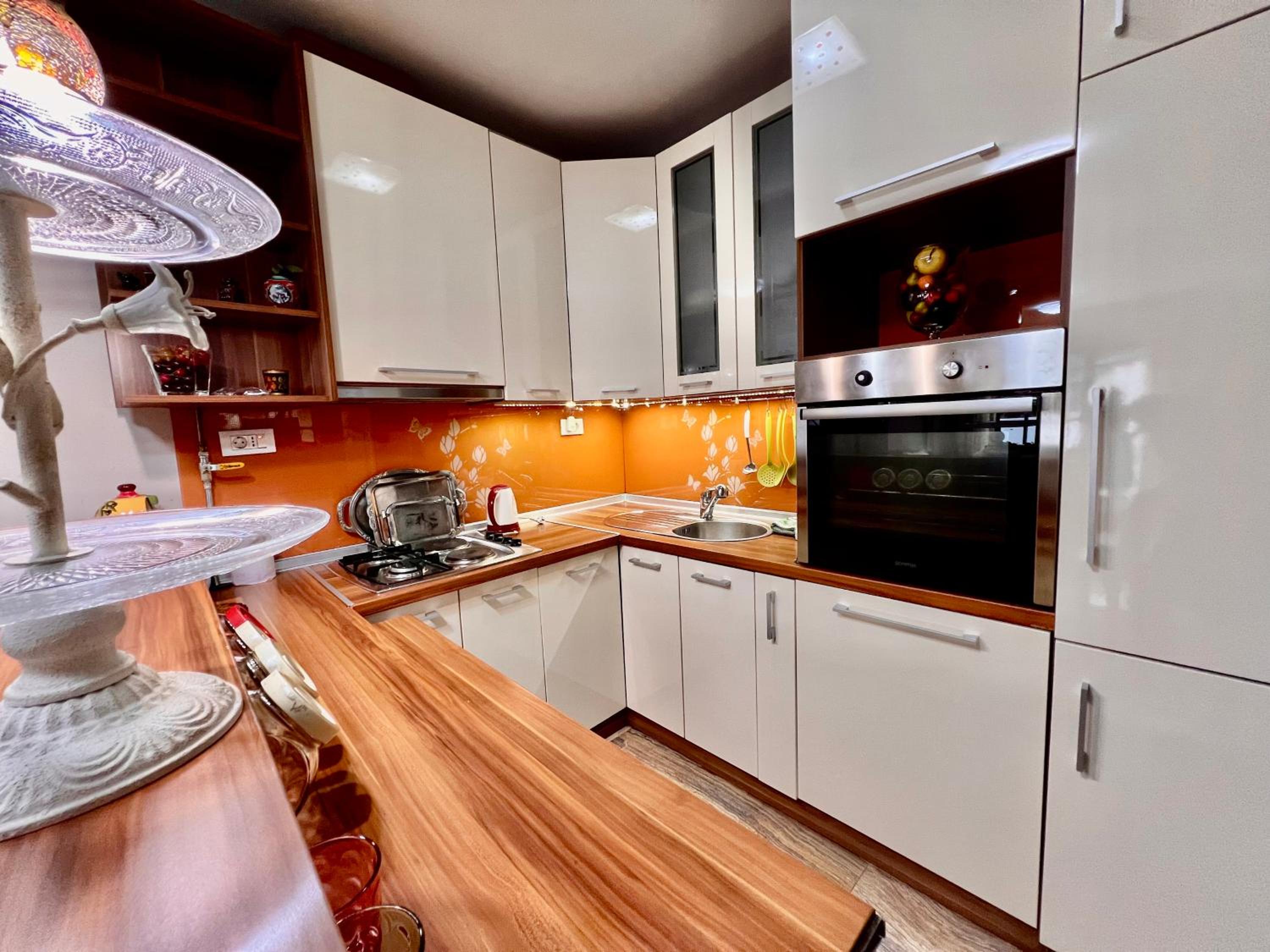 Residential Old Town Villa with Private Parking