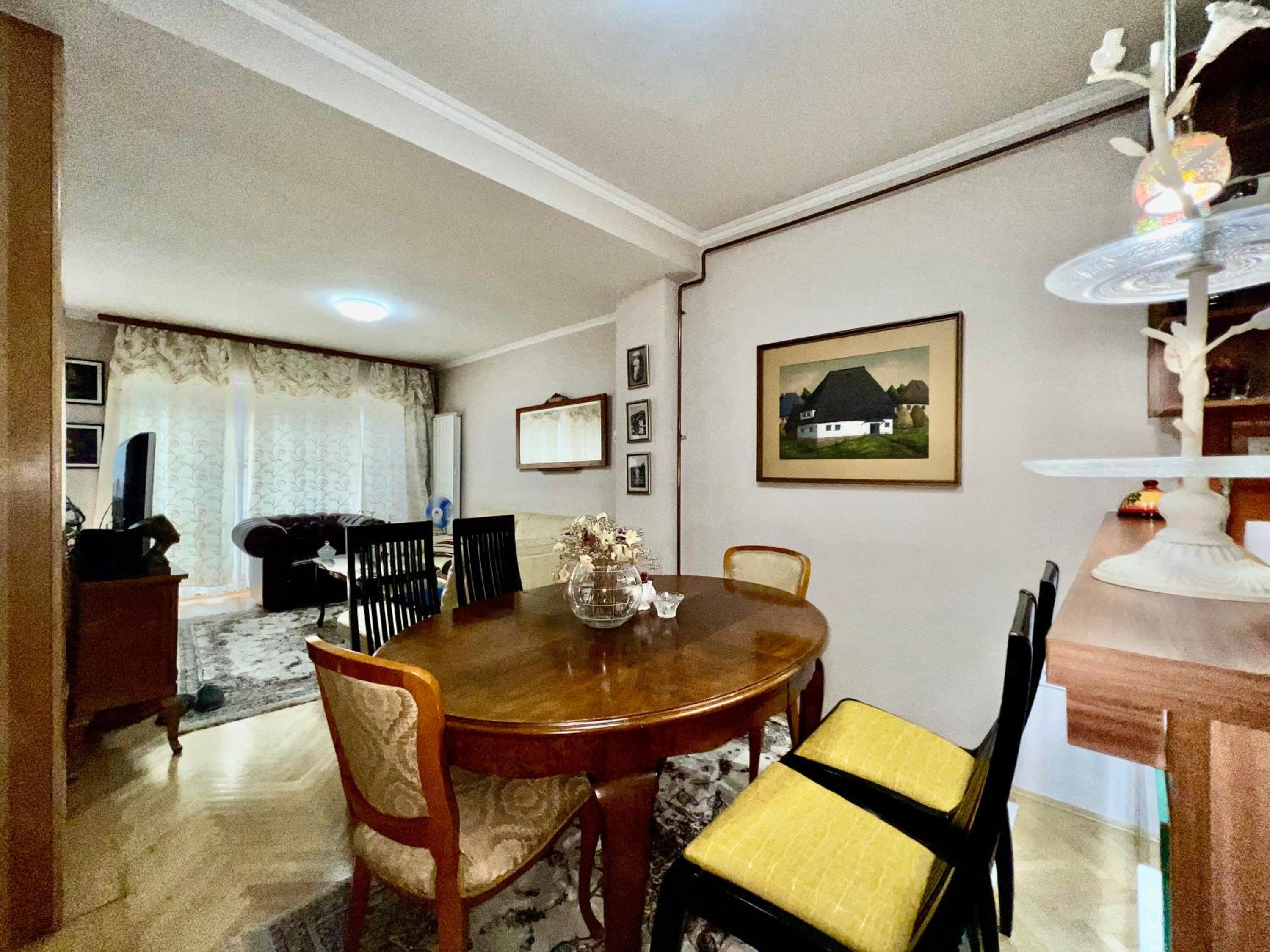 Residential Old Town Villa with Private Parking