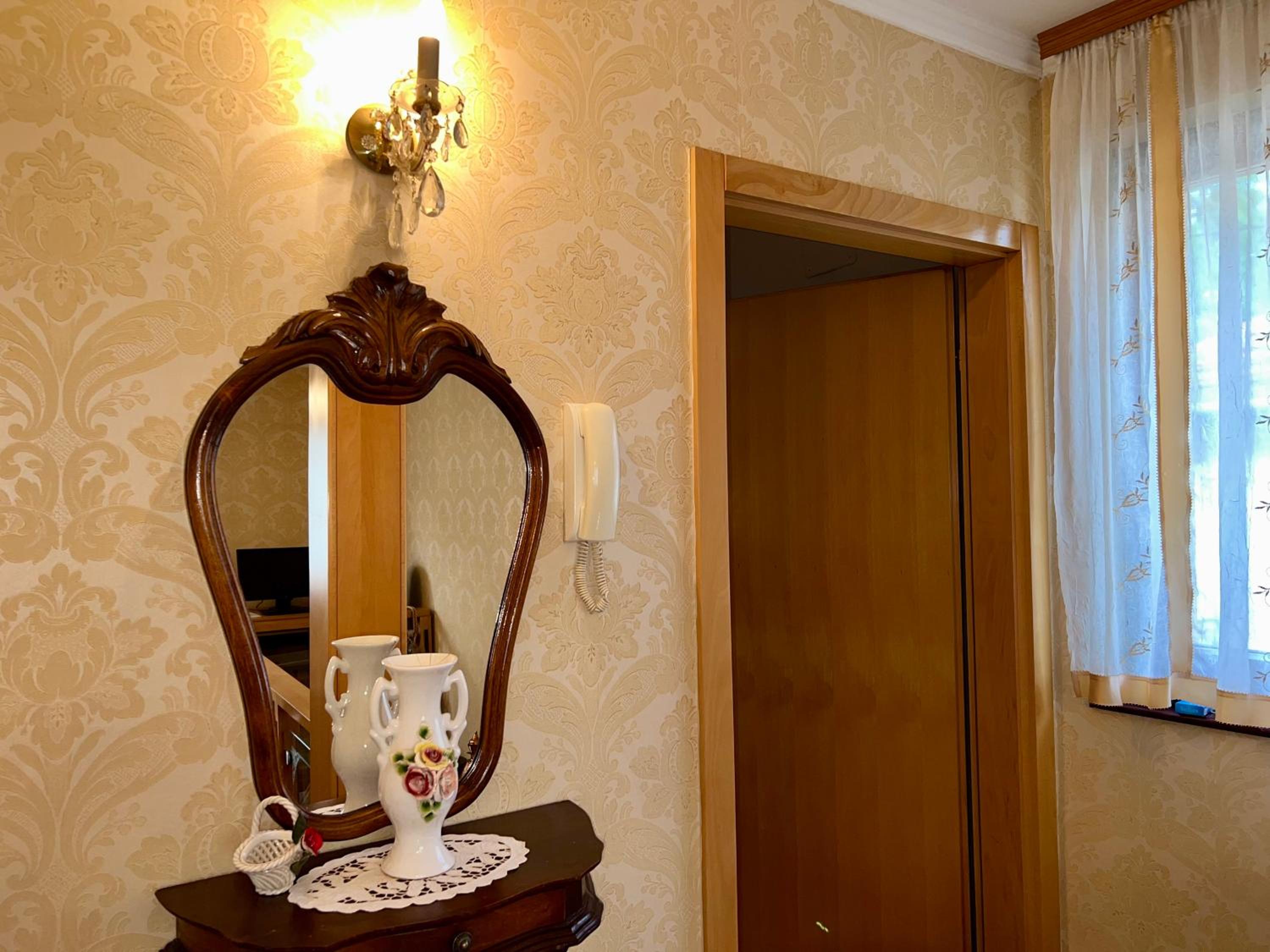 Residential Old Town Villa with Private Parking