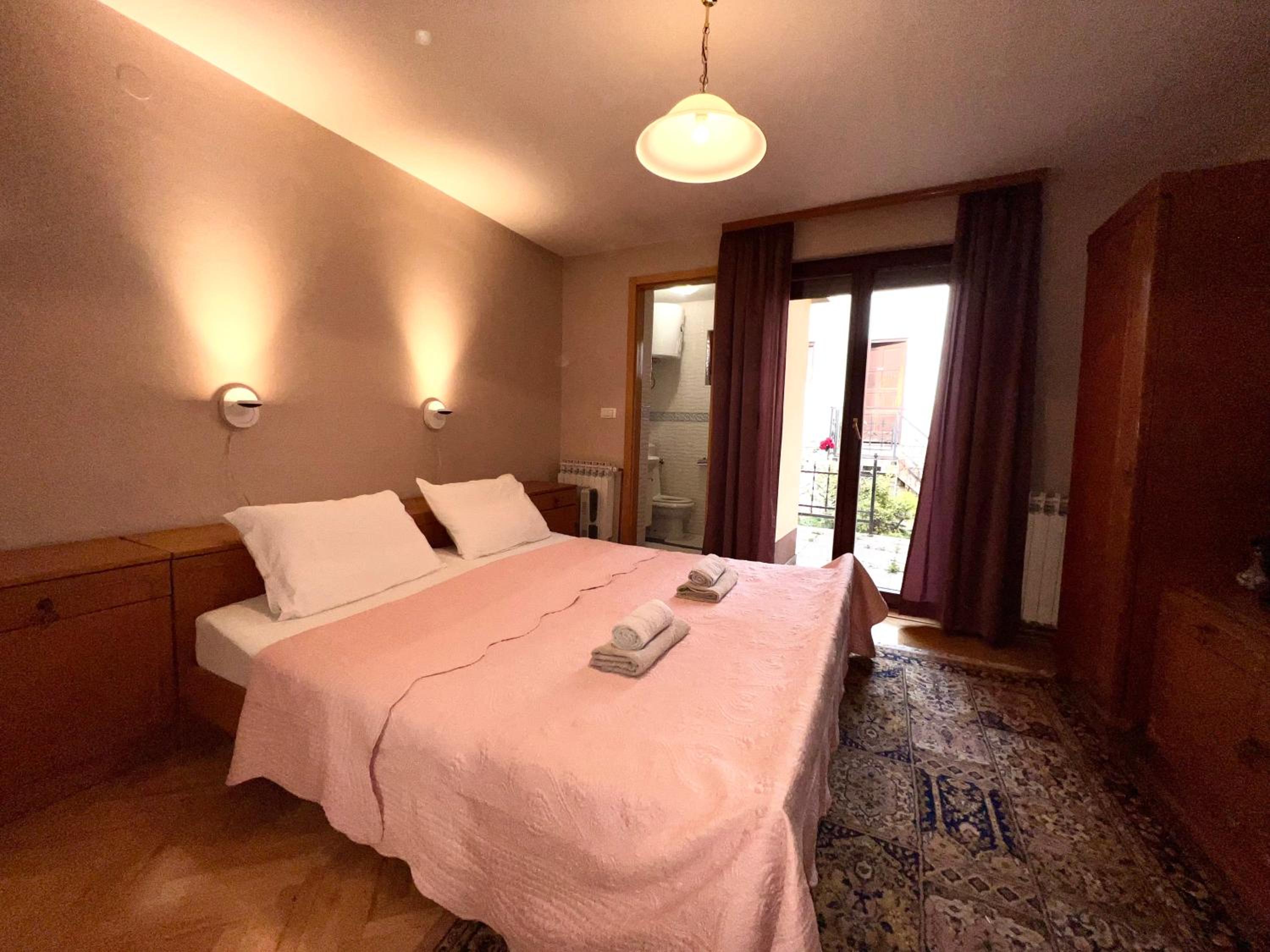 Residential Old Town Villa with Private Parking