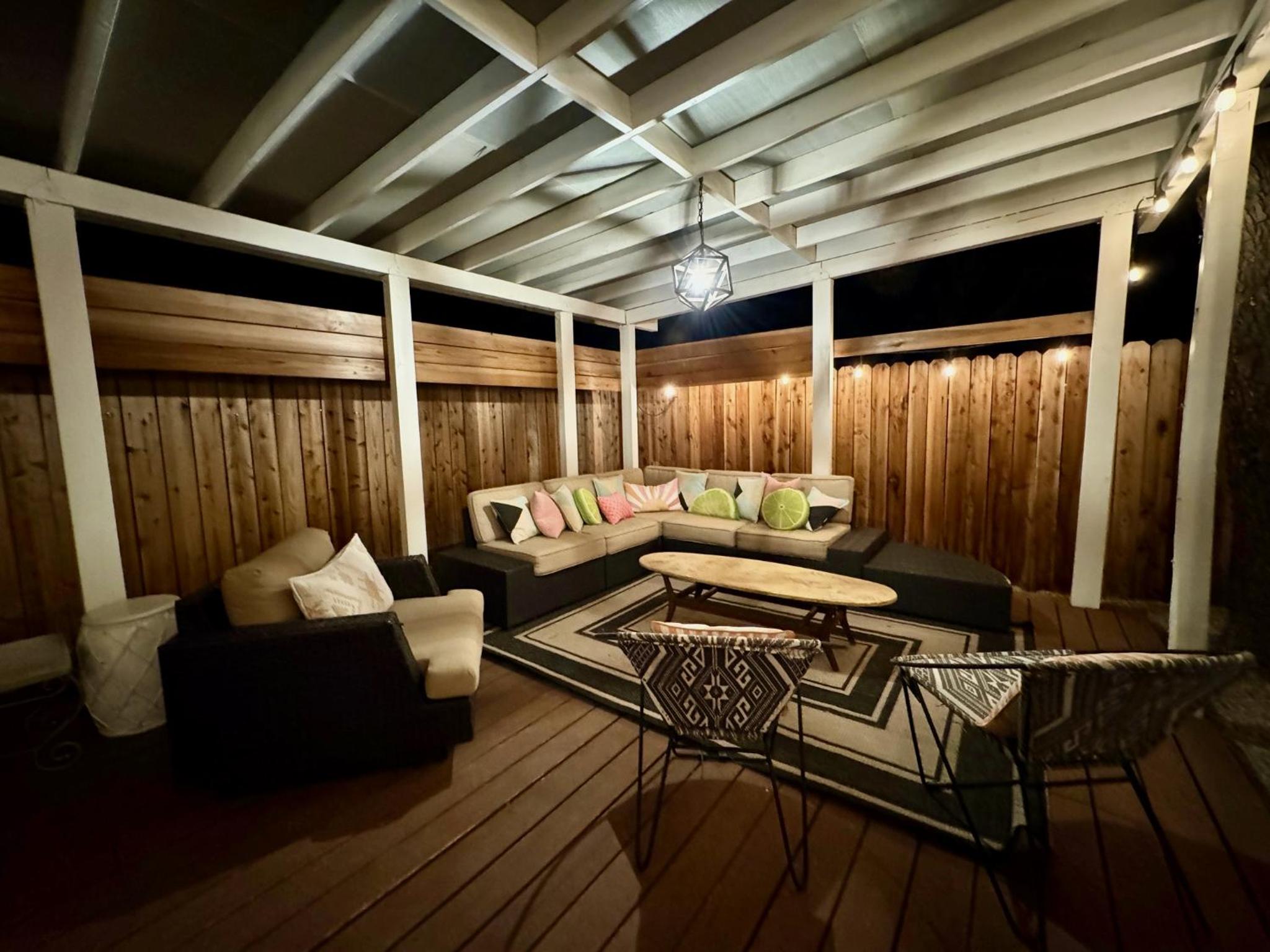 Hotel Mid-Century Modern Home w/Pool & Hot Tub - Image 1