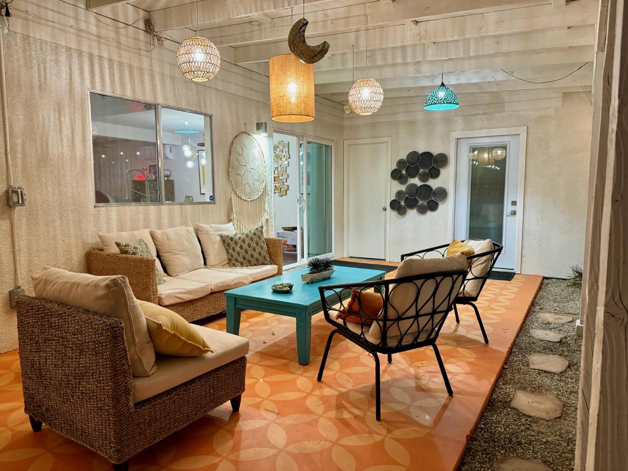 lounge