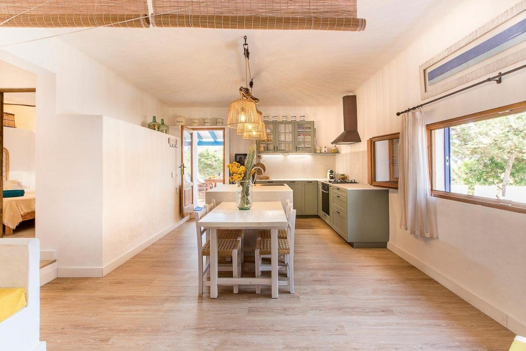 Tramontana-Haus mit Grill, Terrasse mit Meerblick