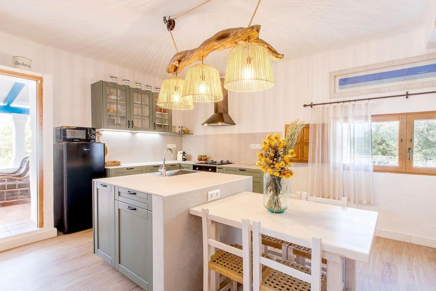 Tramontana-Haus mit Grill, Terrasse mit Meerblick
