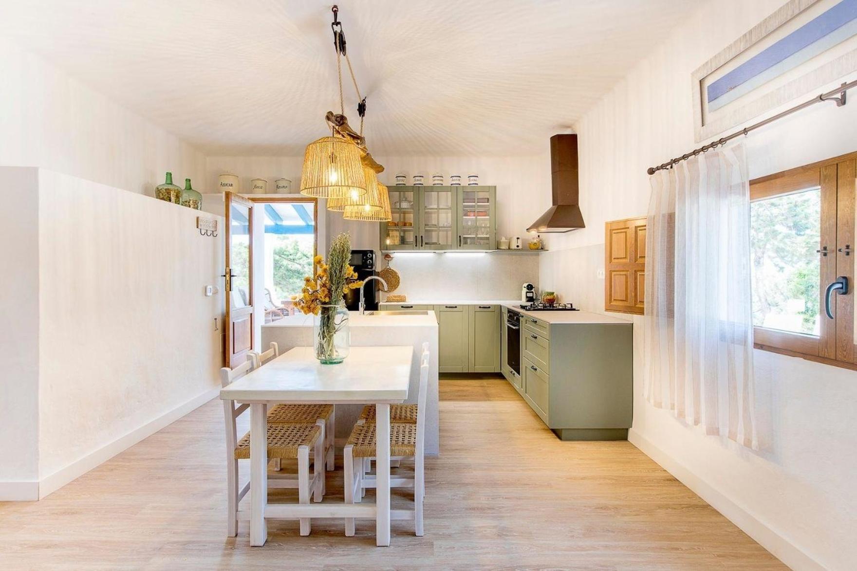 Tramontana-Haus mit Grill, Terrasse mit Meerblick