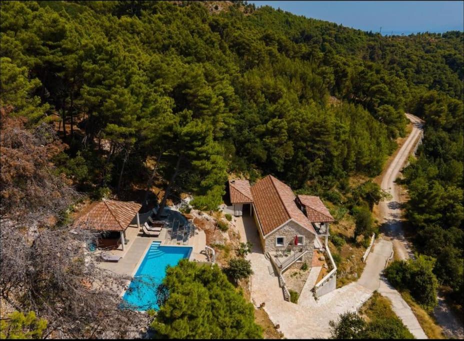 Villa Virida - Private and Quiet view 2