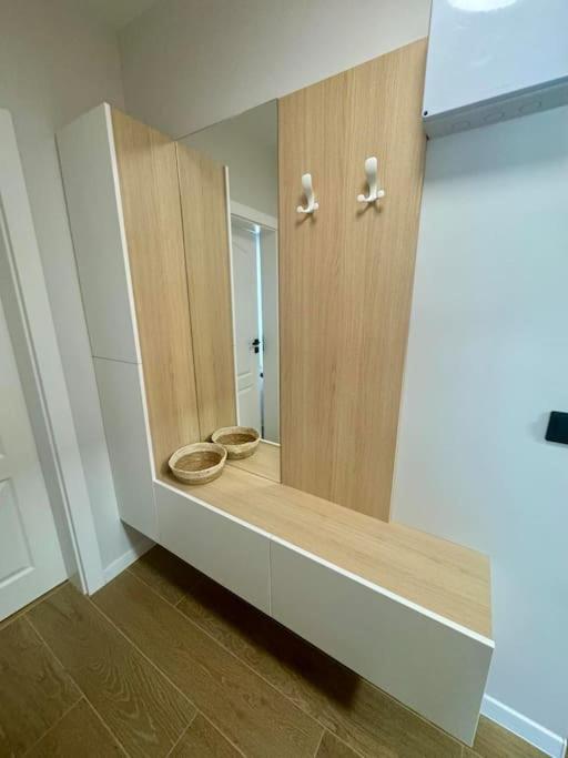 Modern family apartment near the beach, free parking