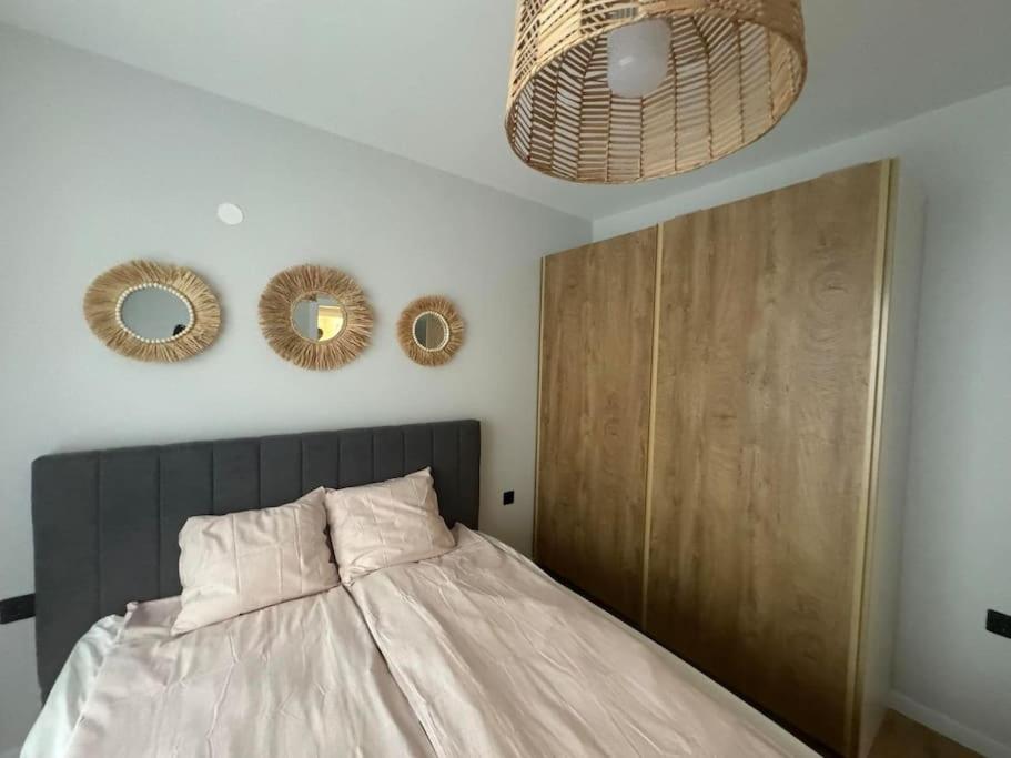 Modern family apartment near the beach, free parking