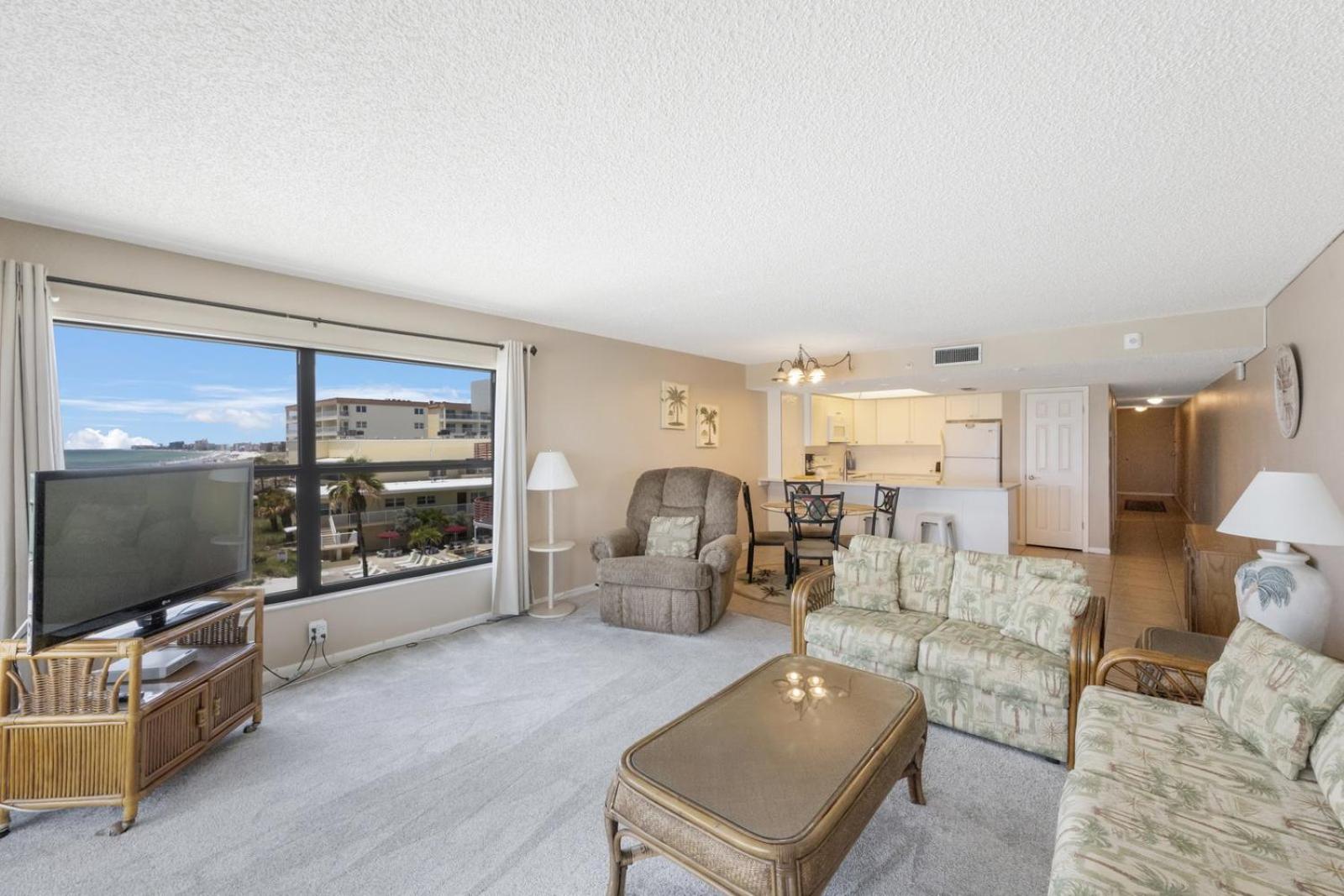 Direct Beachfront 1b 1b Corner - Sandy Shores #305