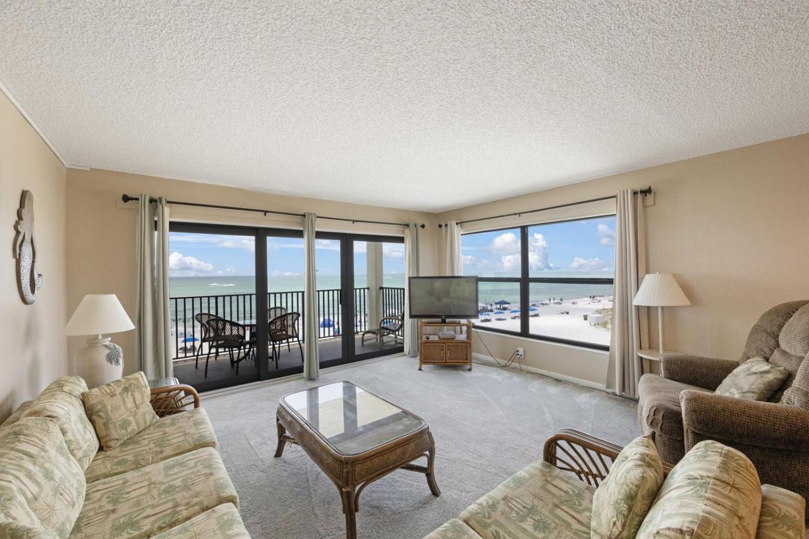 Direct Beachfront 1b 1b Corner - Sandy Shores #305