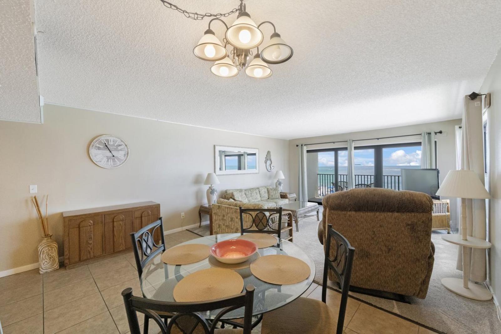 Direct Beachfront 1b 1b Corner - Sandy Shores #305