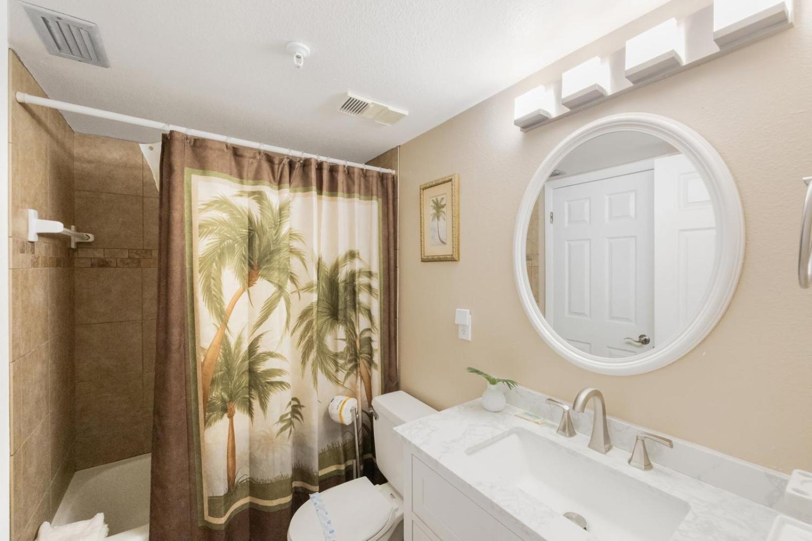 Direct Beachfront 1b 1b Corner - Sandy Shores #305
