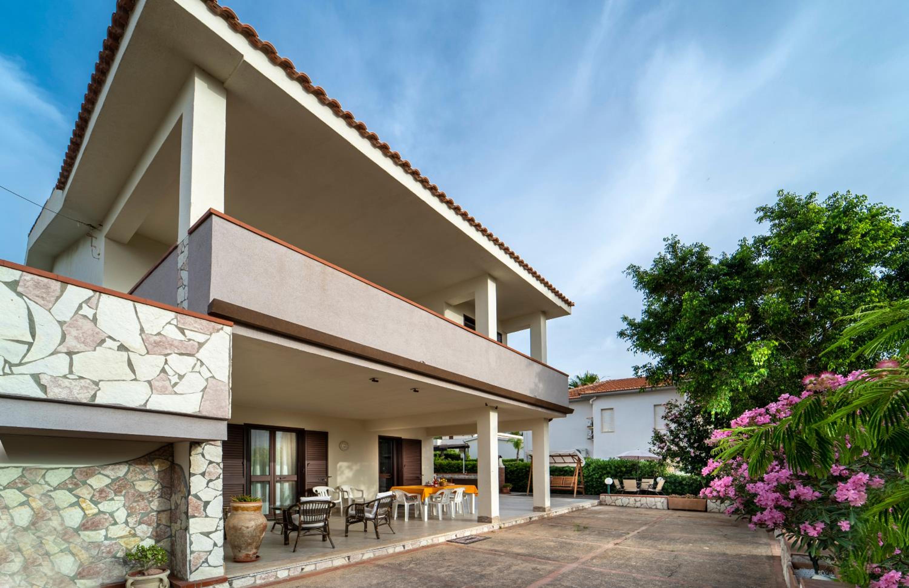 Villa Baia di Guidaloca view 4