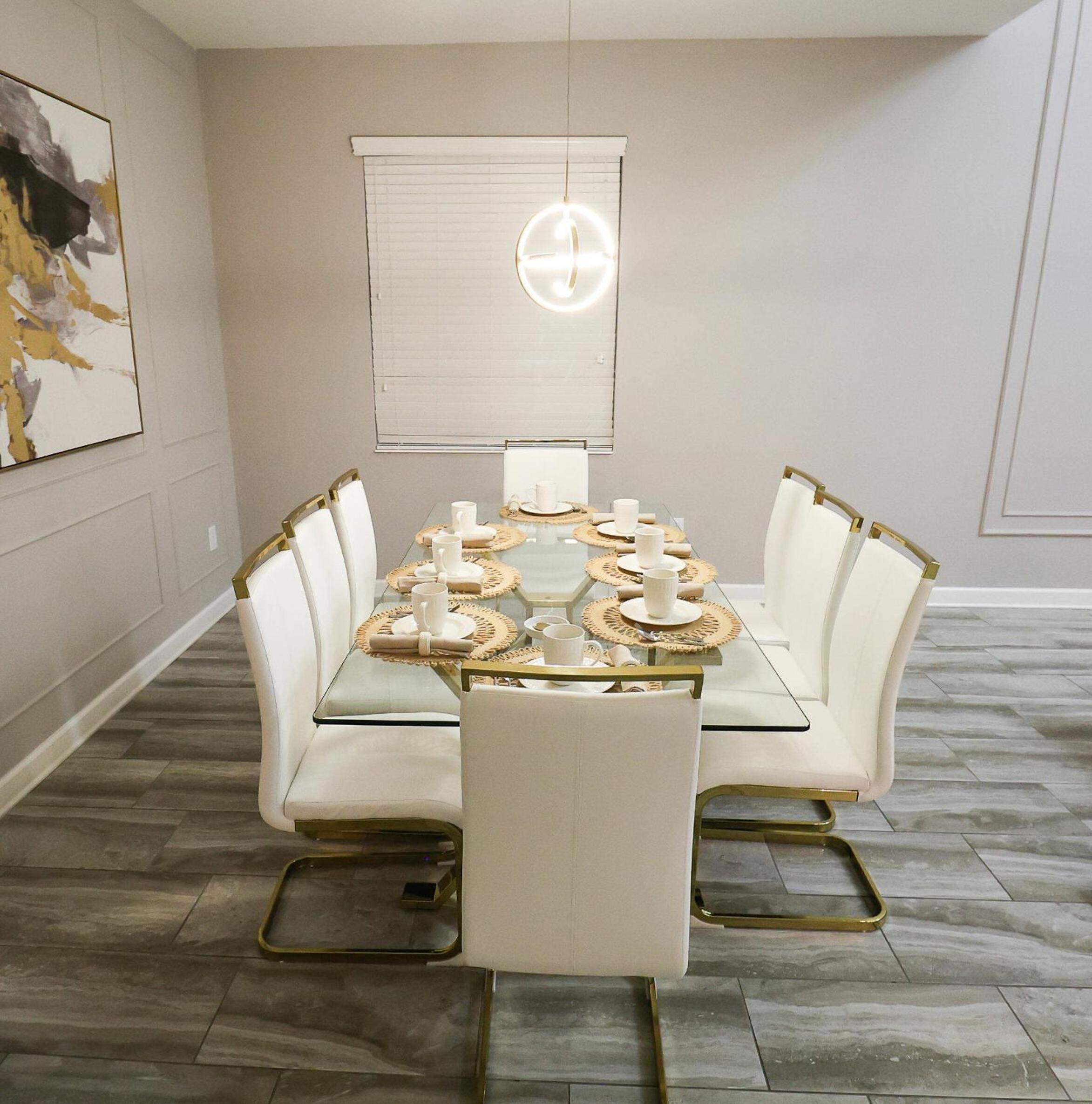 Themed 5BD Home Movie and Game Room 4726