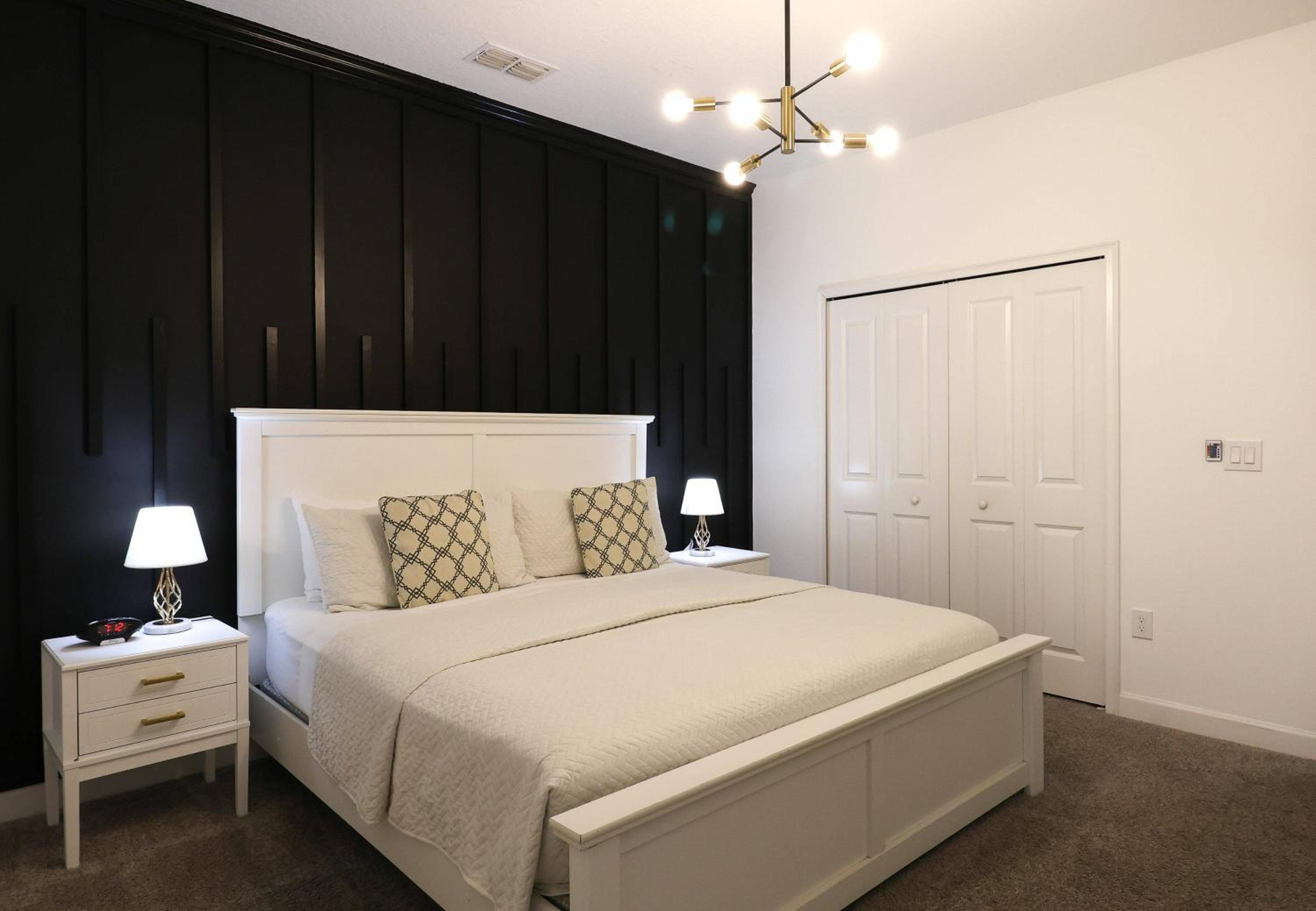 Themed 5BD Home Movie and Game Room 4726