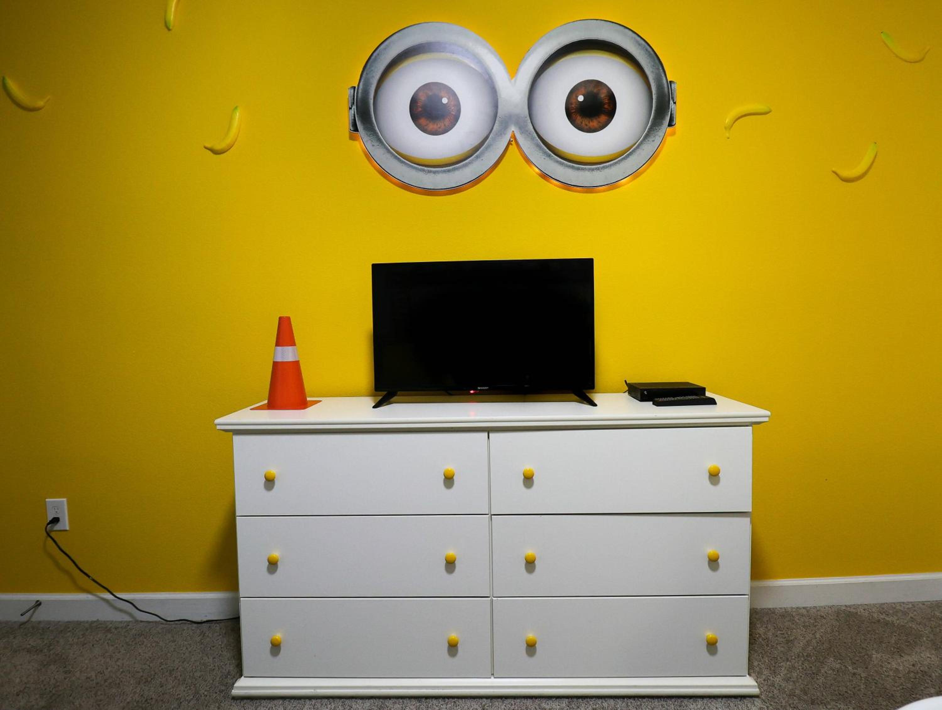 Themed 5BD Home Movie and Game Room 4726
