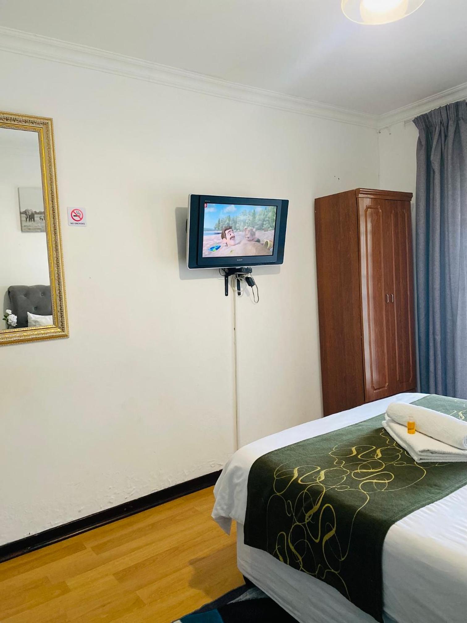 Airport Royal Guest House