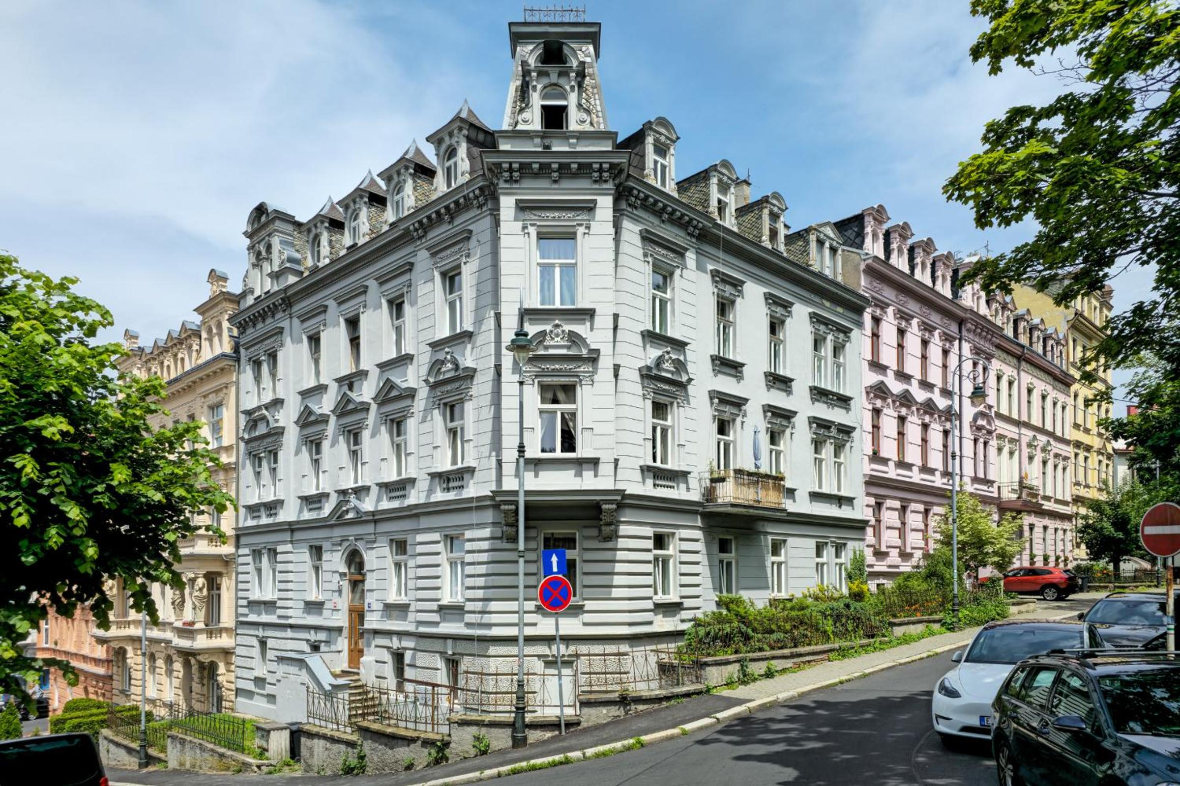 Design Apartment in the Heart of Karlovy Vary