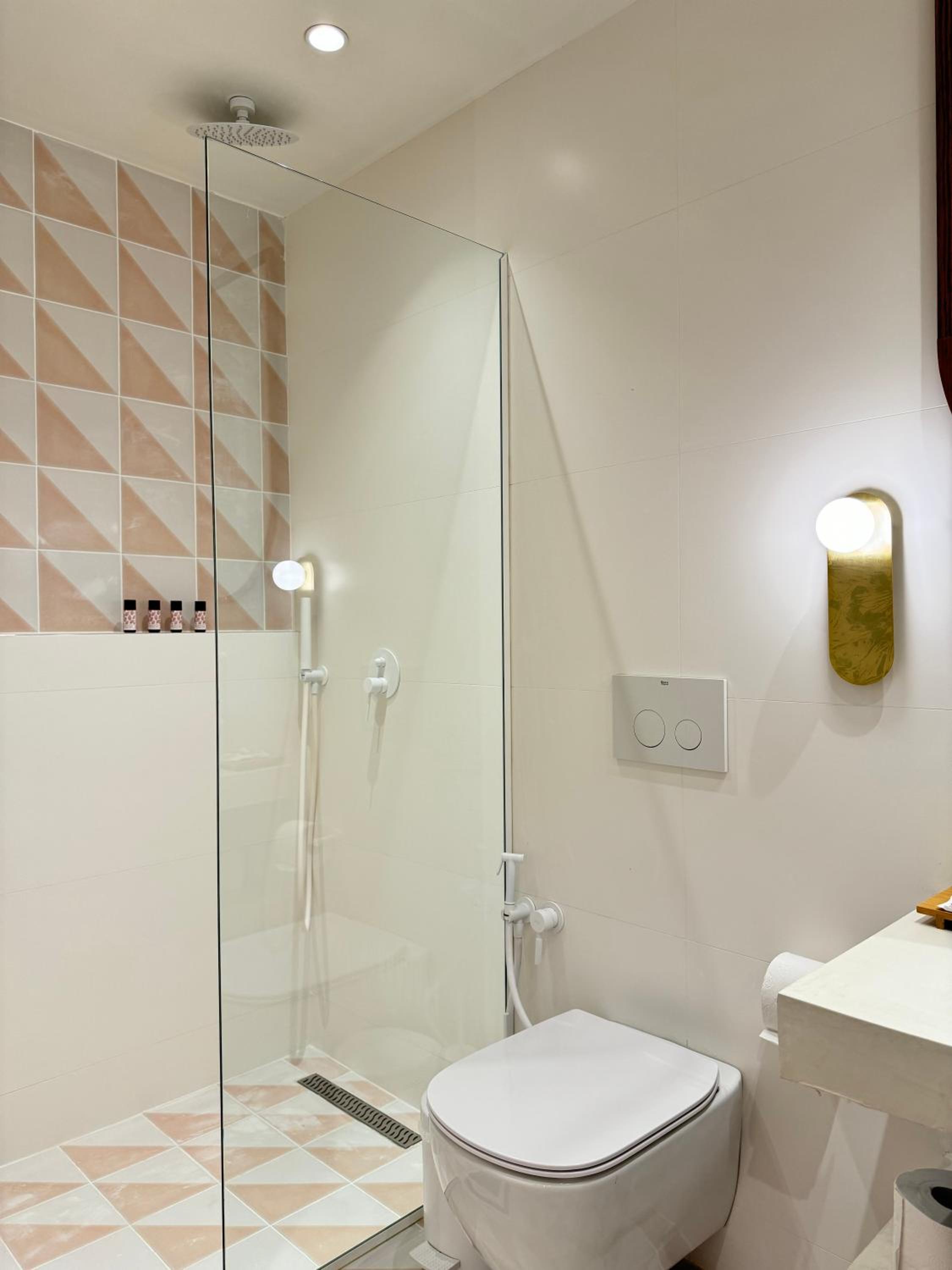 Elpis Guest House