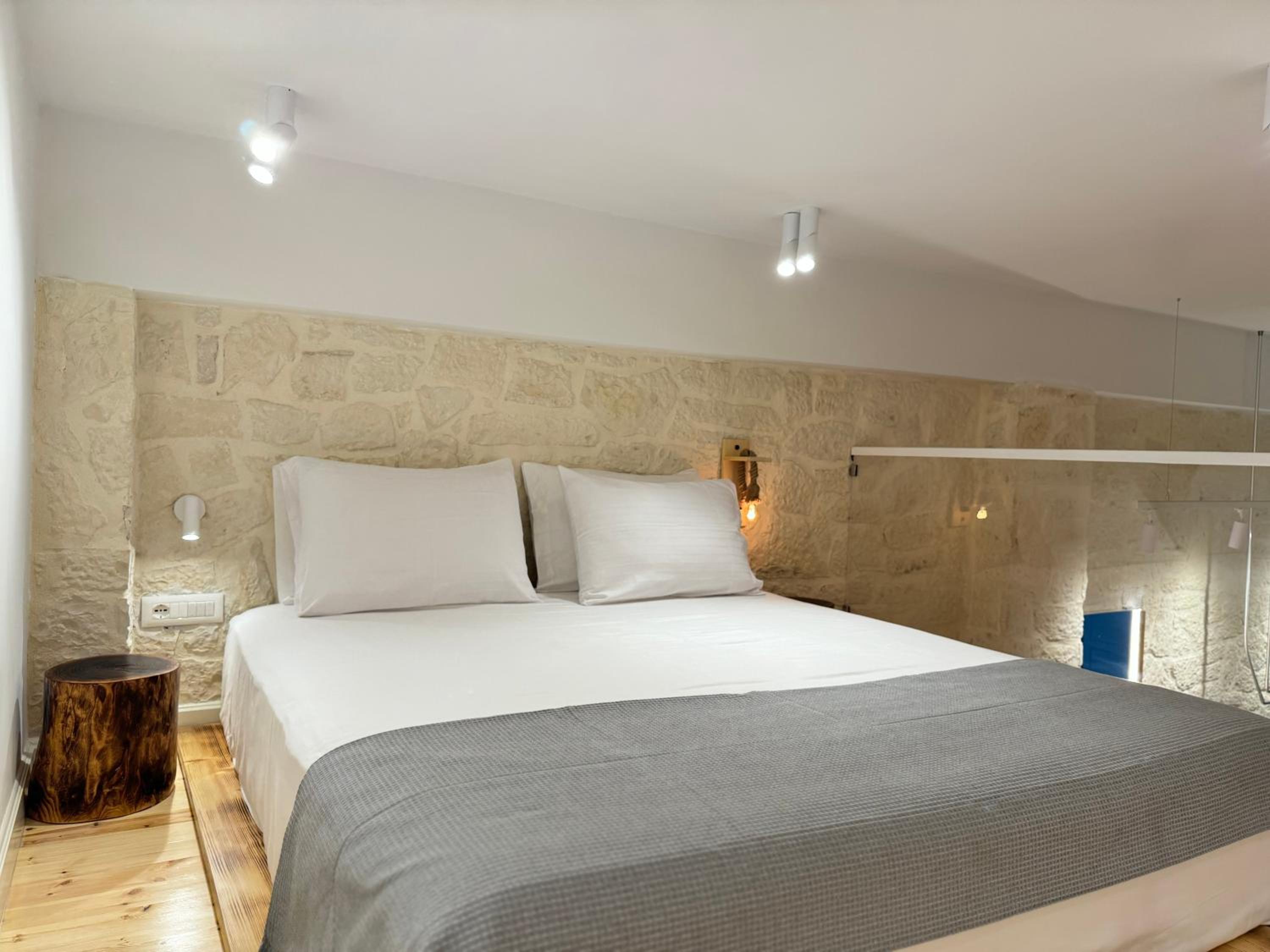 Elpis Guest House